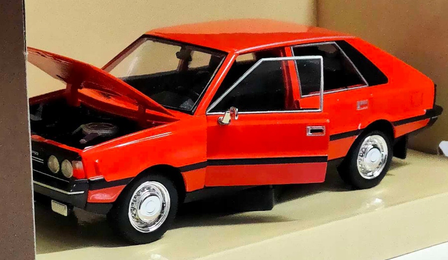 WELLY POLONEZ 1:24 1247