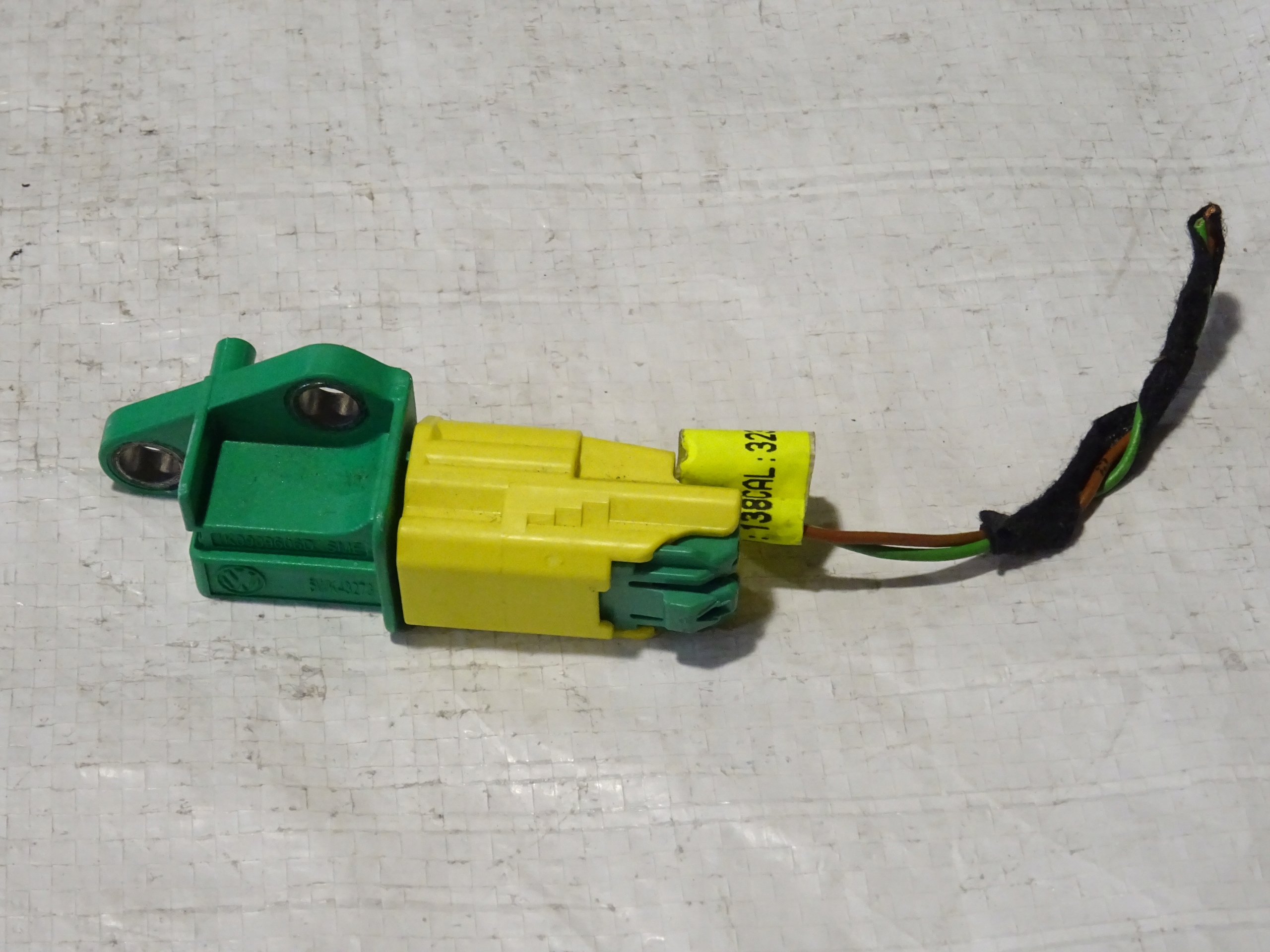 3 5WK43273 - ДАТЧИК УДАРУ SEAT ALTEA TOLEDO III 1K0909606D