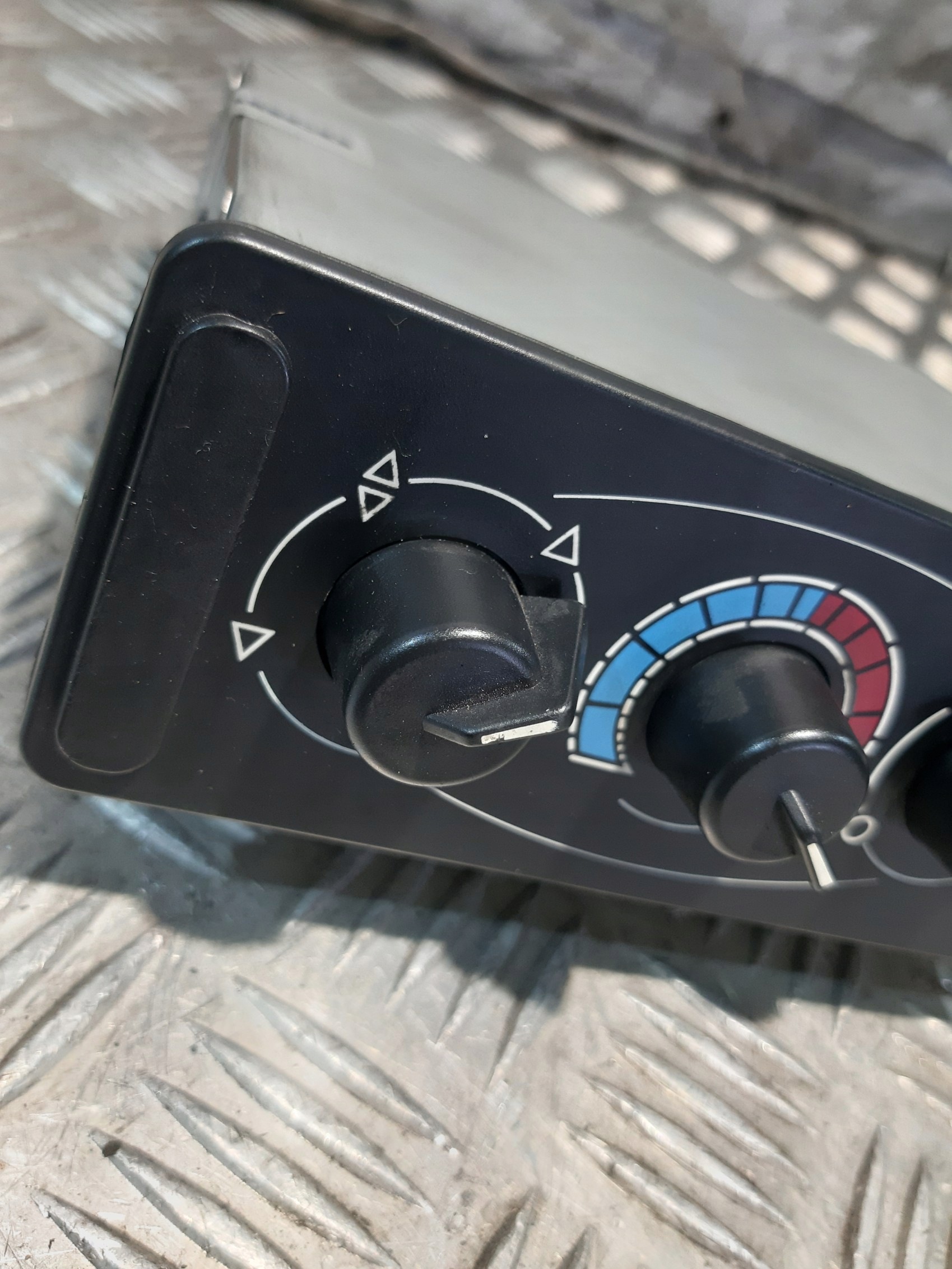 PANEL rešetka ventilacije WABCO 4461950040