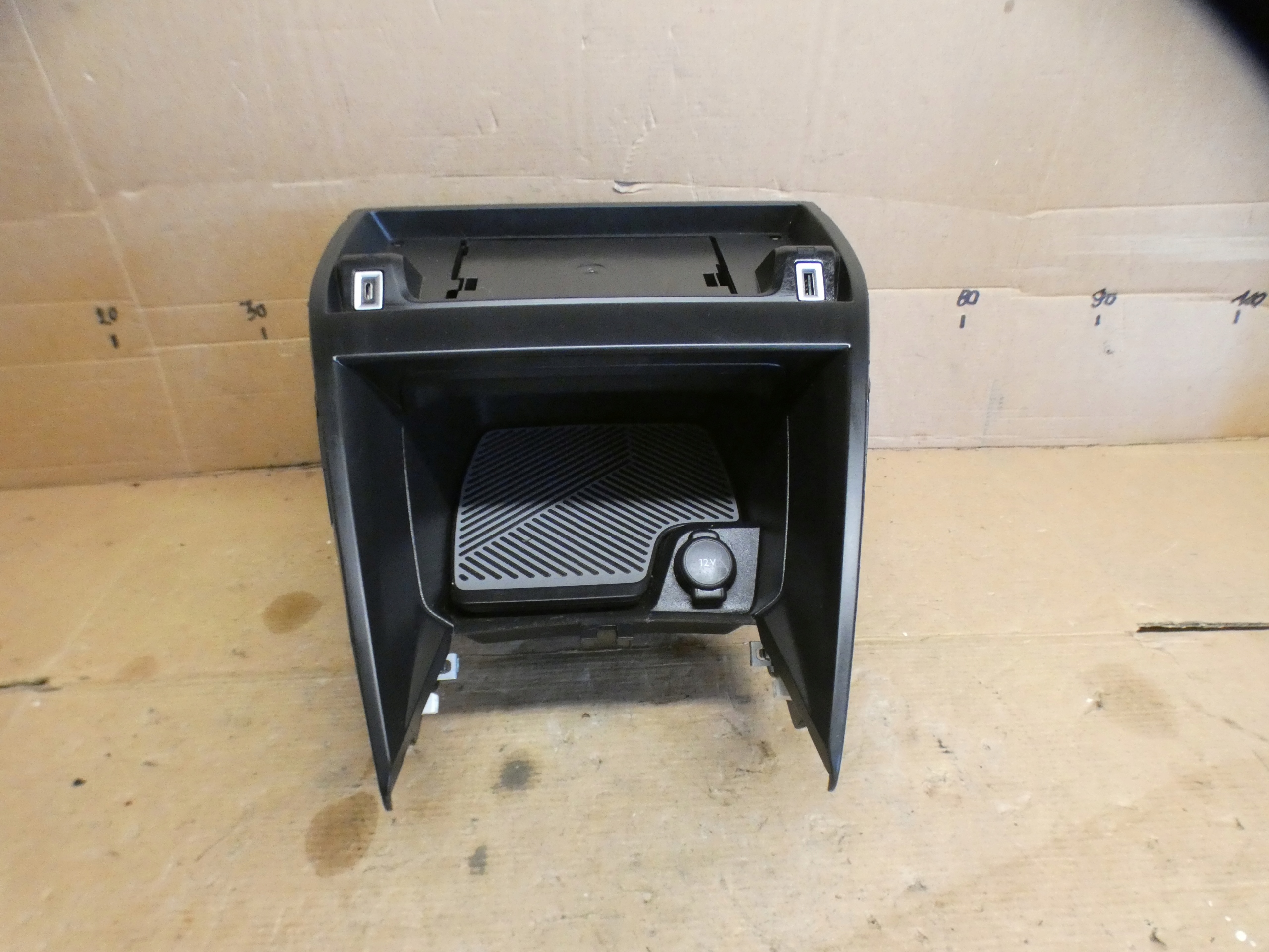 CITROEN C4 III passenger compartment TUNELU 9848088180