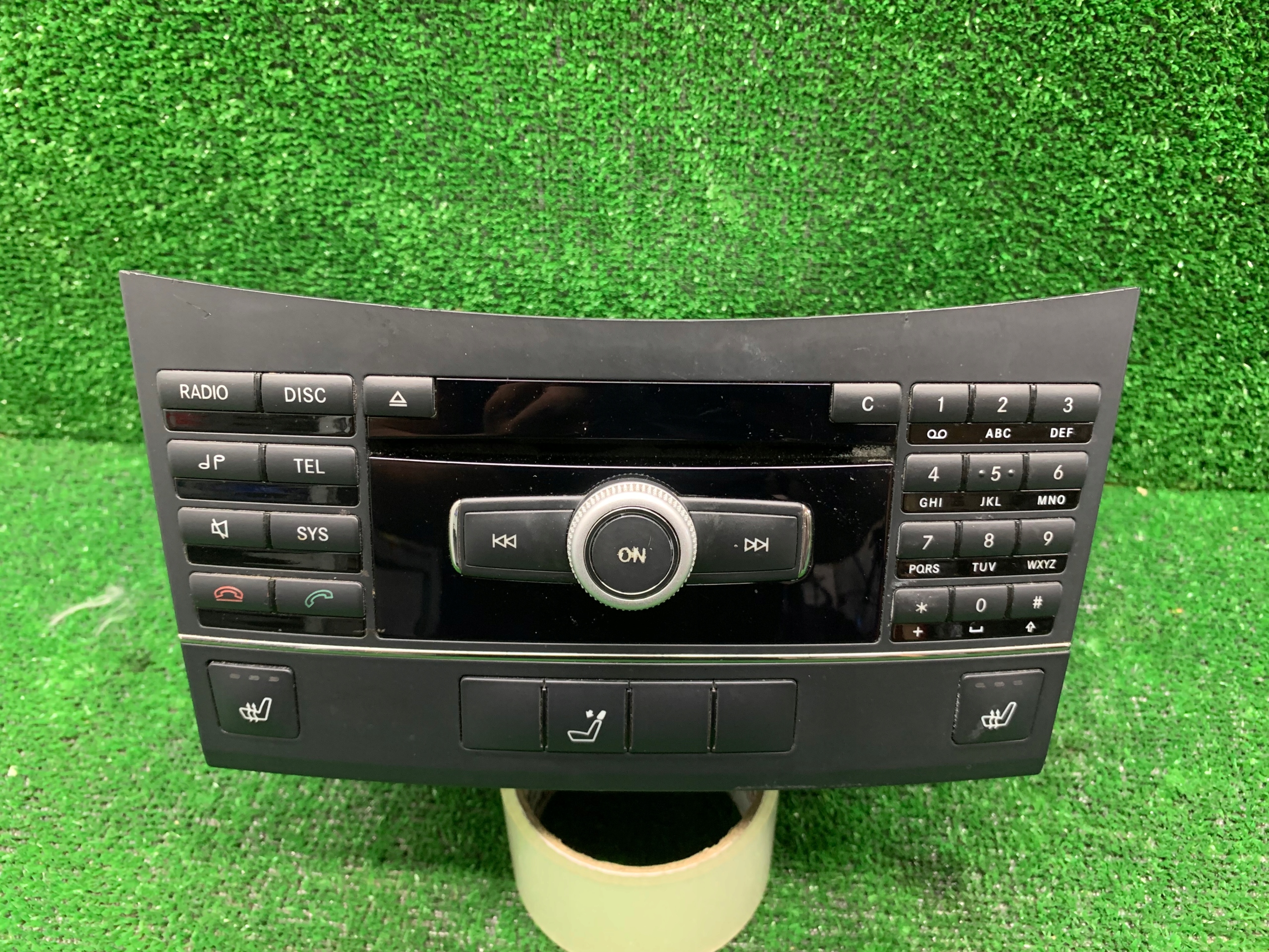 RADIO RADIOODTWARZACZ MERCEDES W207 W212 2129069900