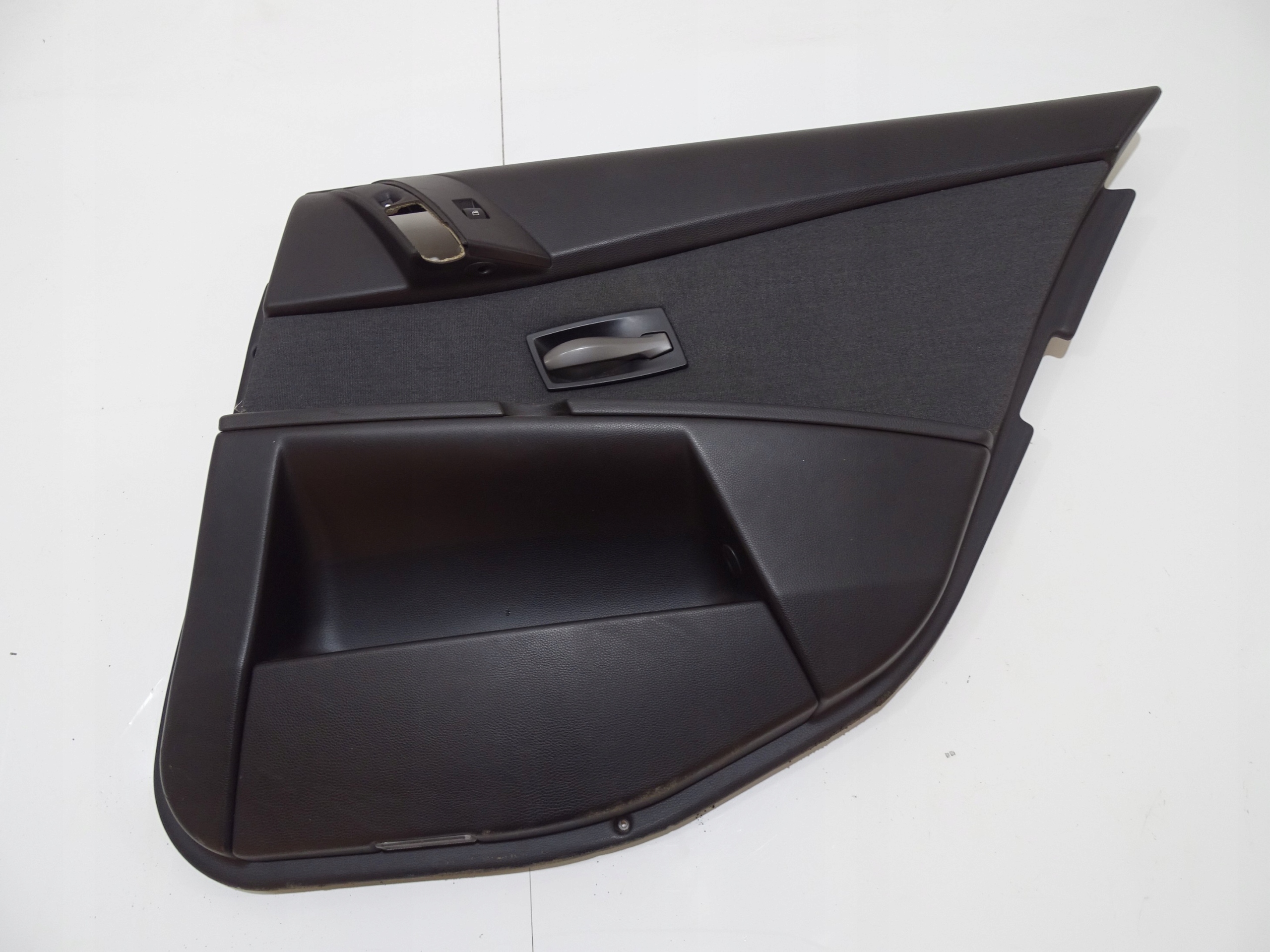 side door right rear part BMW E60 OE EUROPA LED (4642744)