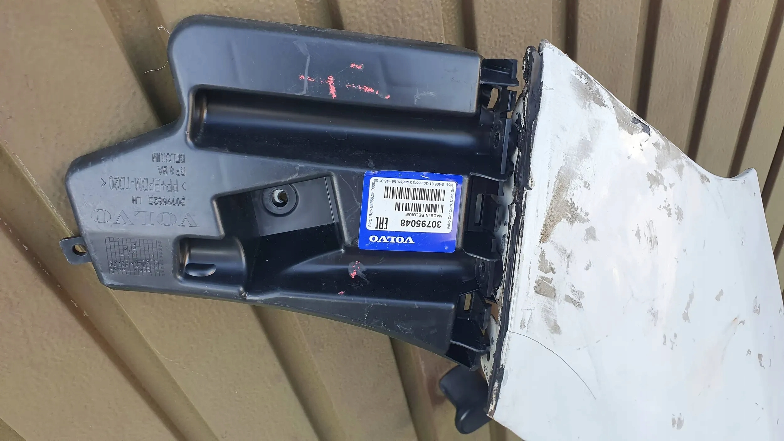 Volvo V60 S60 10- left fender front front $