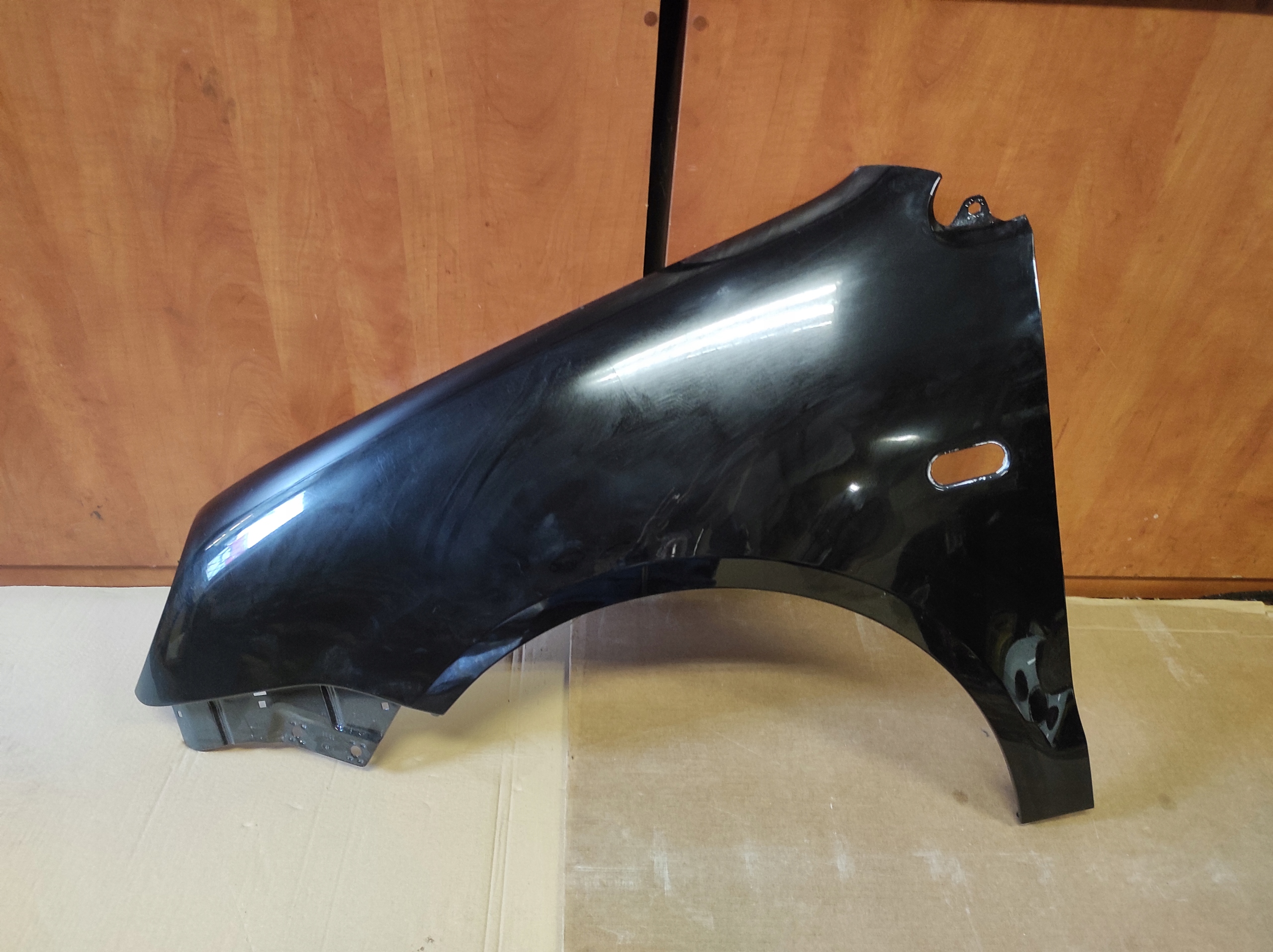PARAFANGO DESTRA VW POLO 9N 2001-2005 LO41