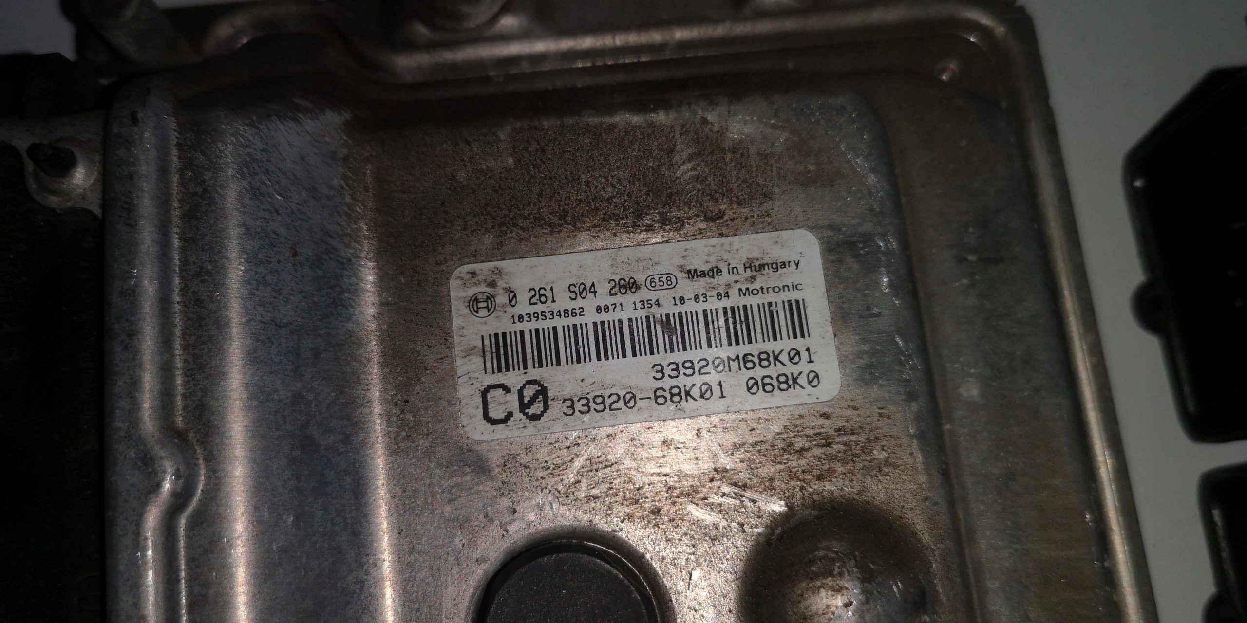 computer ECU NISSAN SUZUKI 0261S04260 33920-68K01