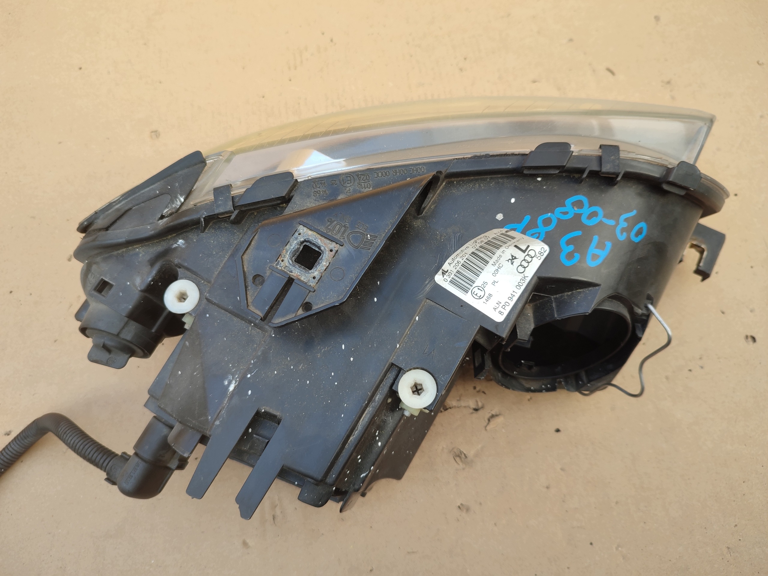 light left front front left Audi A3 8P 8P0941003K