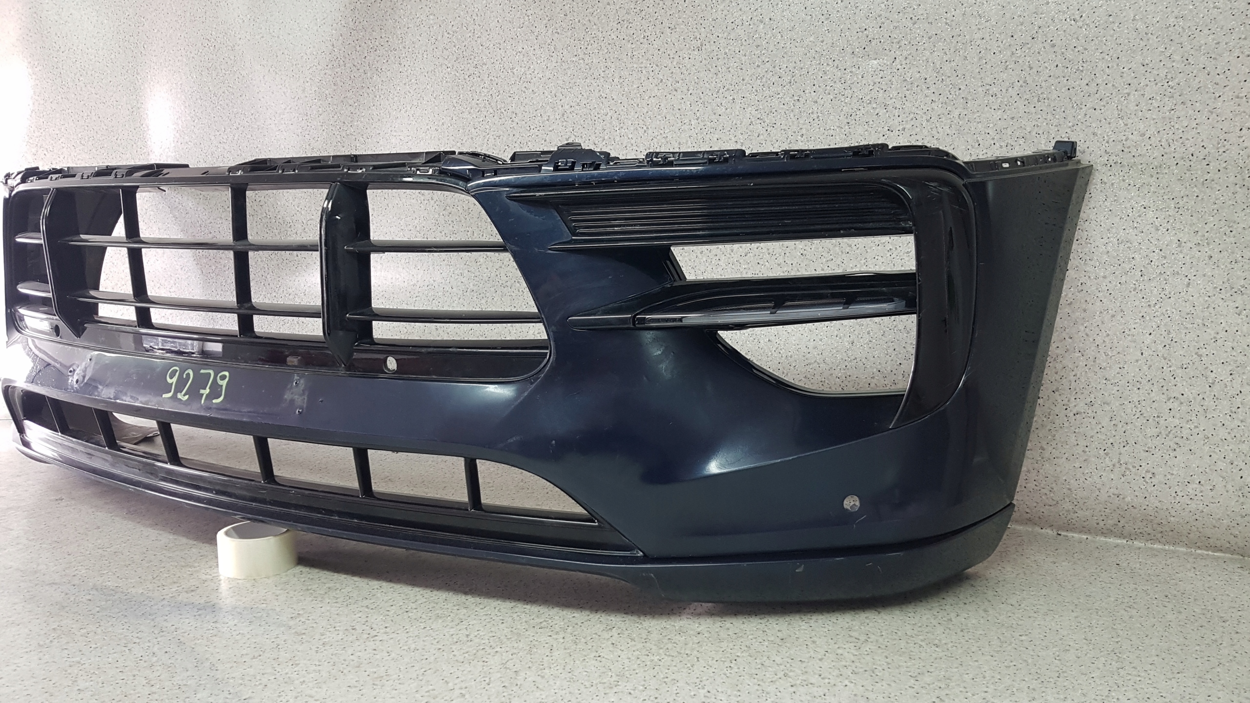 PORSCHE MACAN GTS TURBO 2018 - bumper front 9279