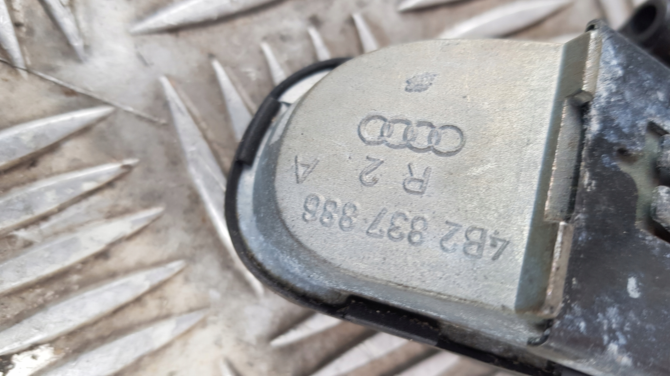AUDI A6 C5 handle exterior right