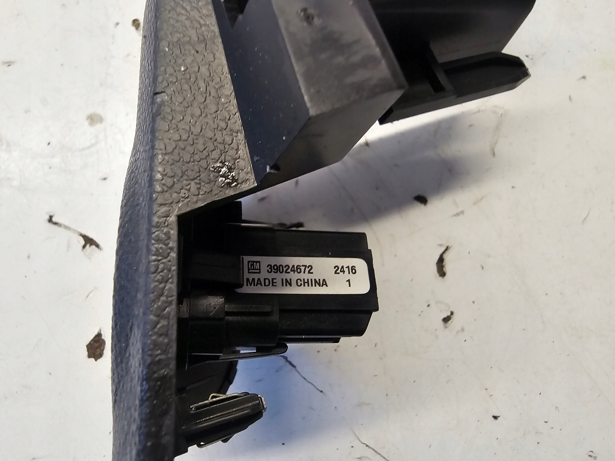 OPEL ASTRA K 5 V switch button ignition START STOP KEYLESS 39024672