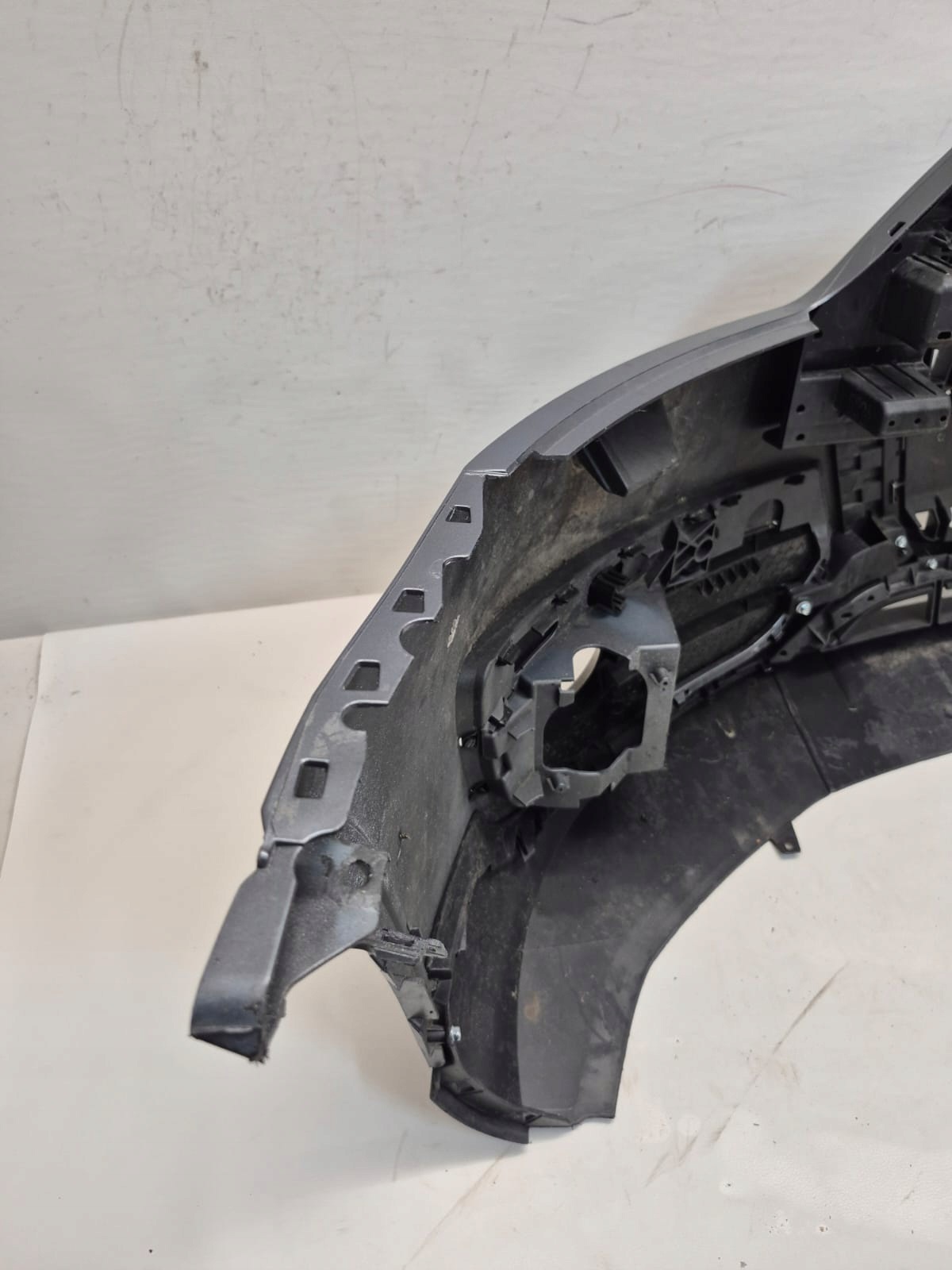 AUDI Q3 and 1 8U 11-14 bumper front front washer PDC