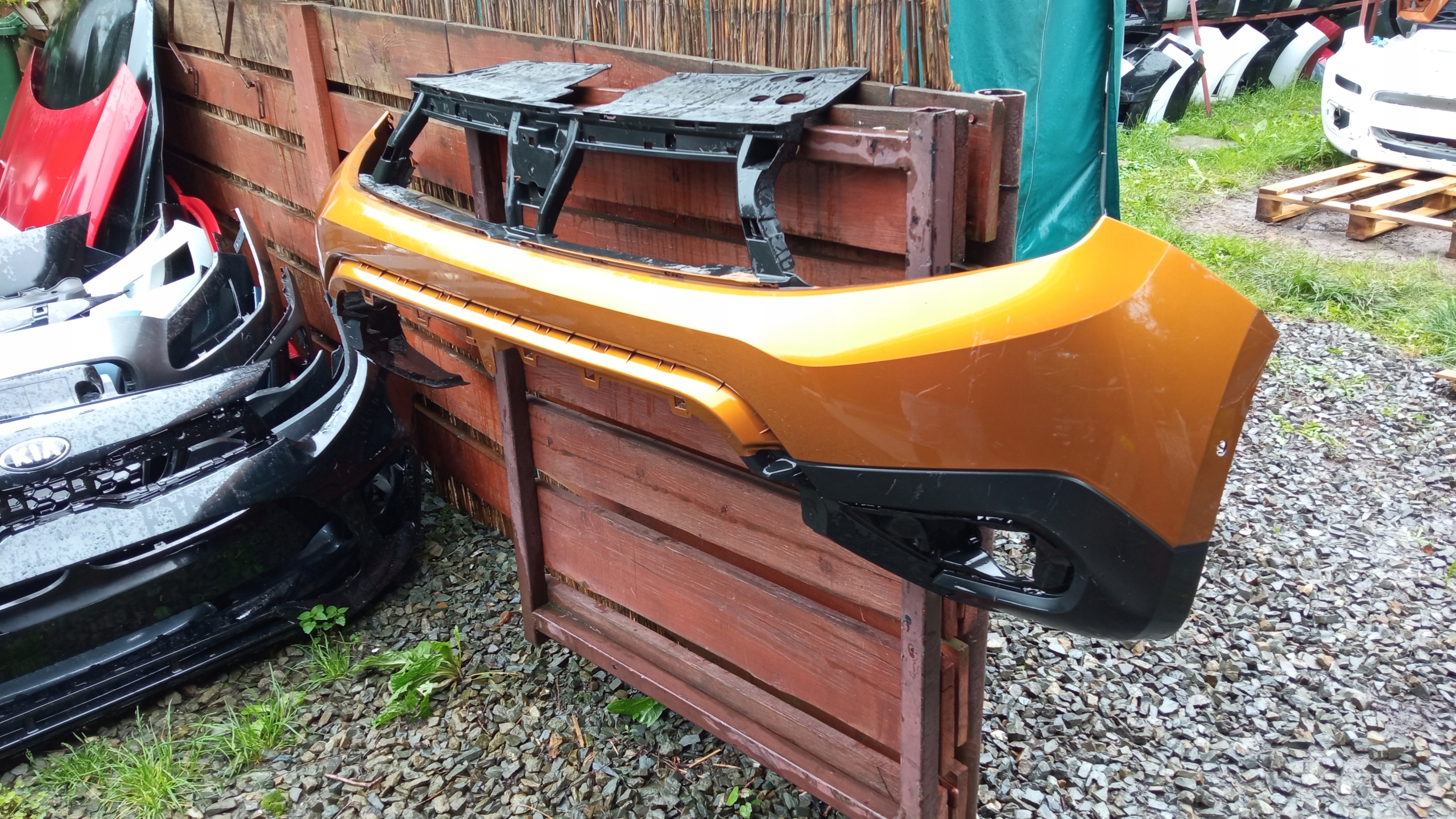 ZDERZAK DACIA DUSTER II Strona zabudowy przód