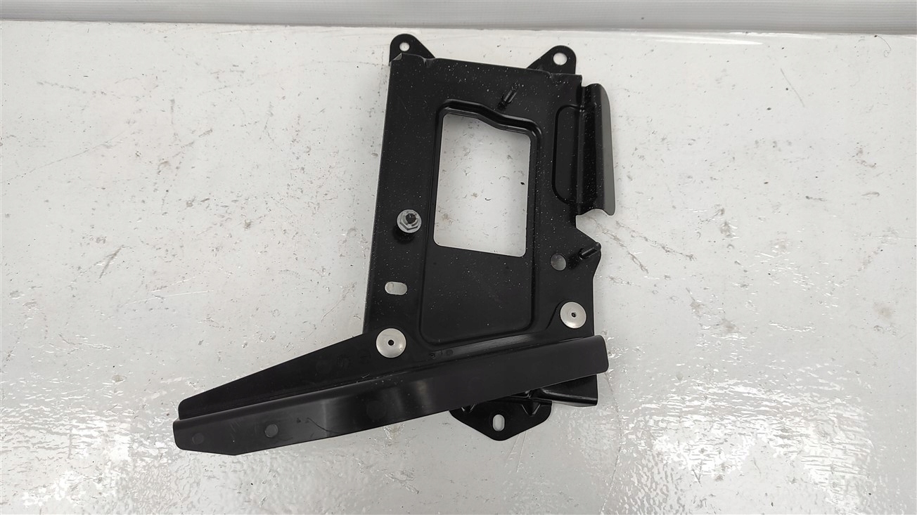 8639A211 - КРЕПЛЕНИЕ РАДАРА MITSUBISHI ECLIPSE CROSS