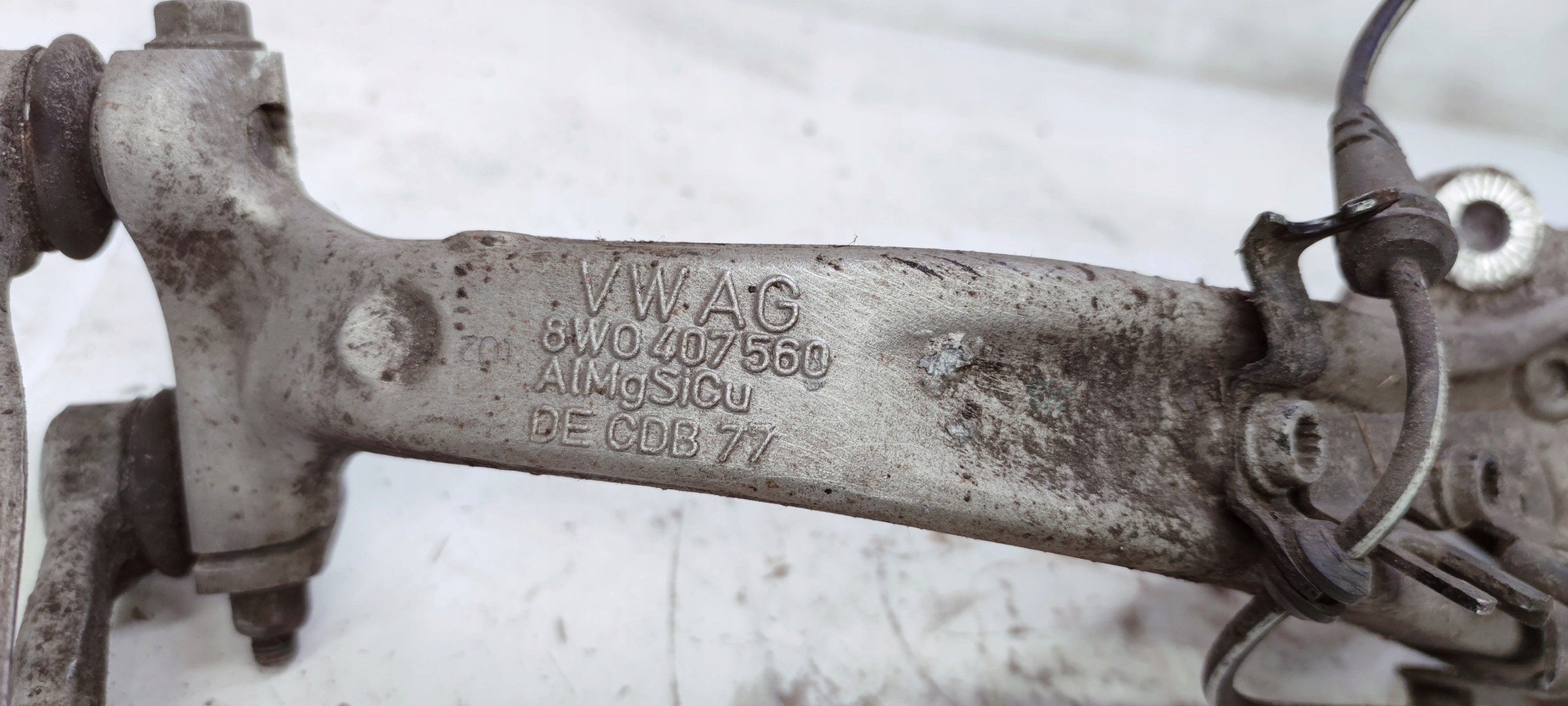 swing right front AUDI A4 B9 A5 Q5 8W0407560