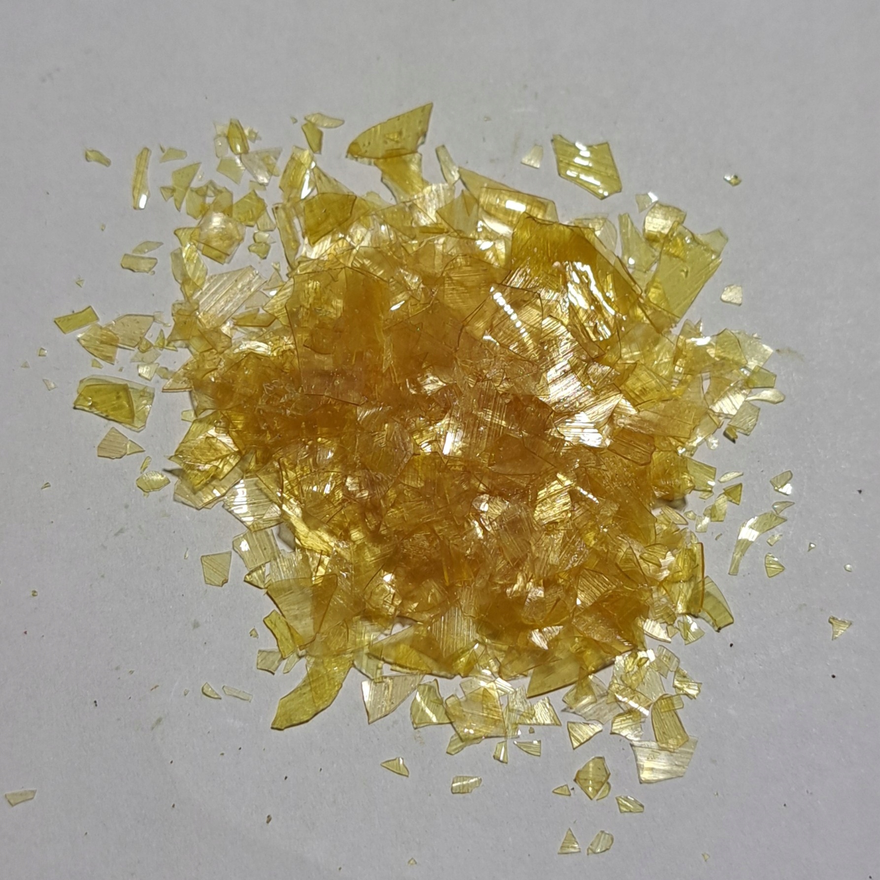 Levně Šelak Guma Laka 1 kg Rafex