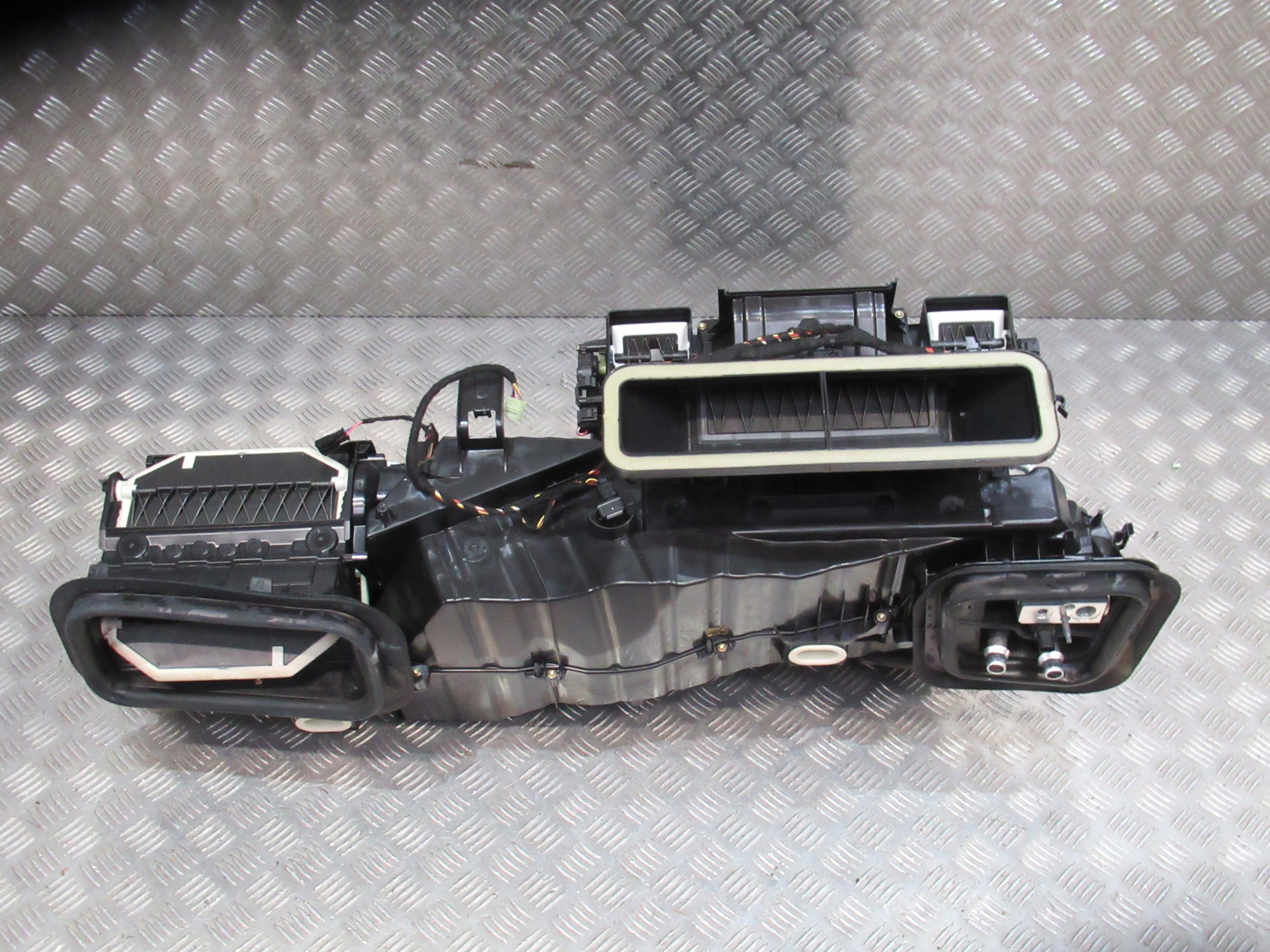 A1678305303 A1678301800 - MERCEDES GLE W167 нагреватель воздуходувка A1678307904