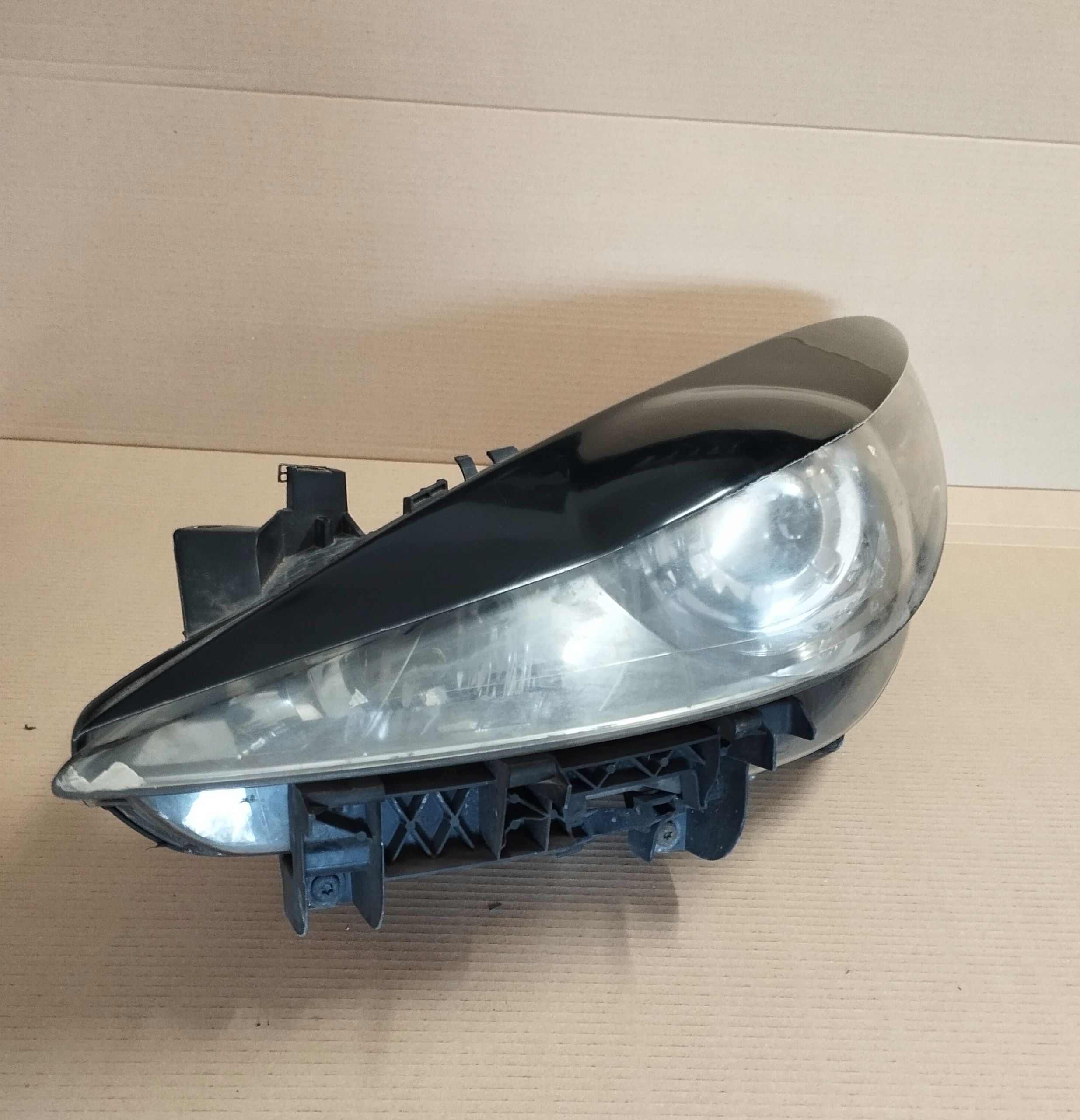 Brewki na lampy Peugeot 307 polift 2005 - 2008 plastik abs