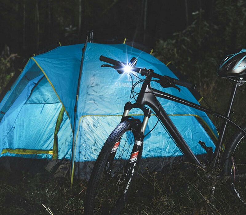 Lampka rowerowa przednia USB-C 4 tryby 2000 mAh 8h IPX6 ROCKBROS RHL400 lm Model RHL-400