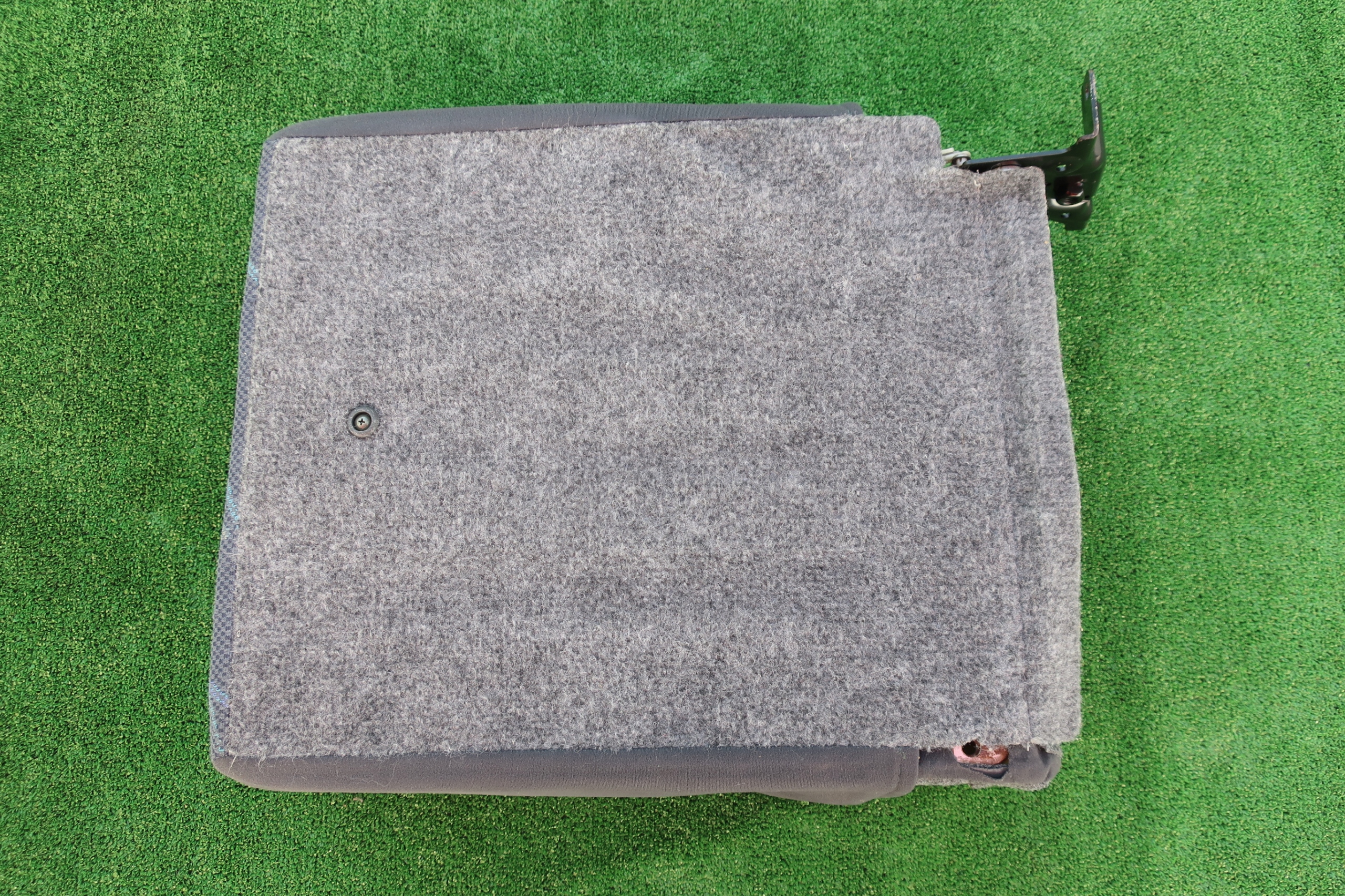 OPARCIE left rear part SUZUKI JIMNY 2004R