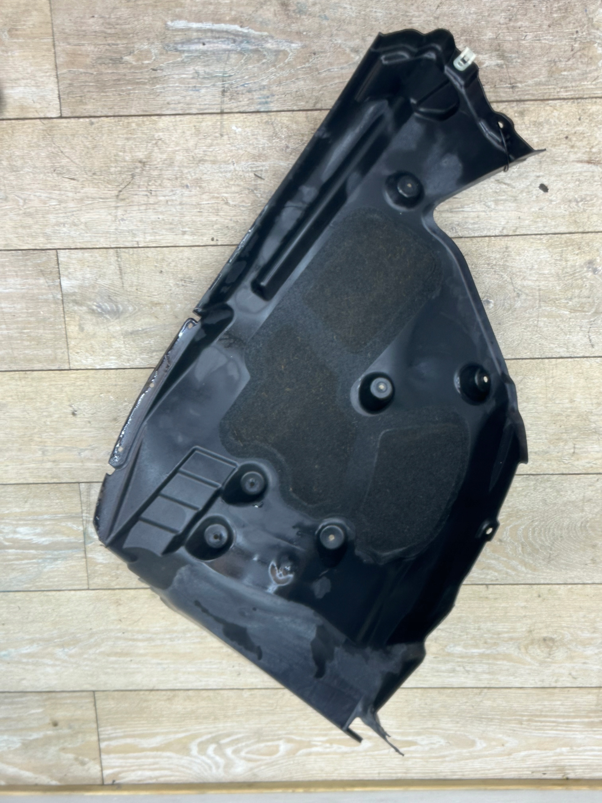 BMW 8 G14 mudguard right front 7423772