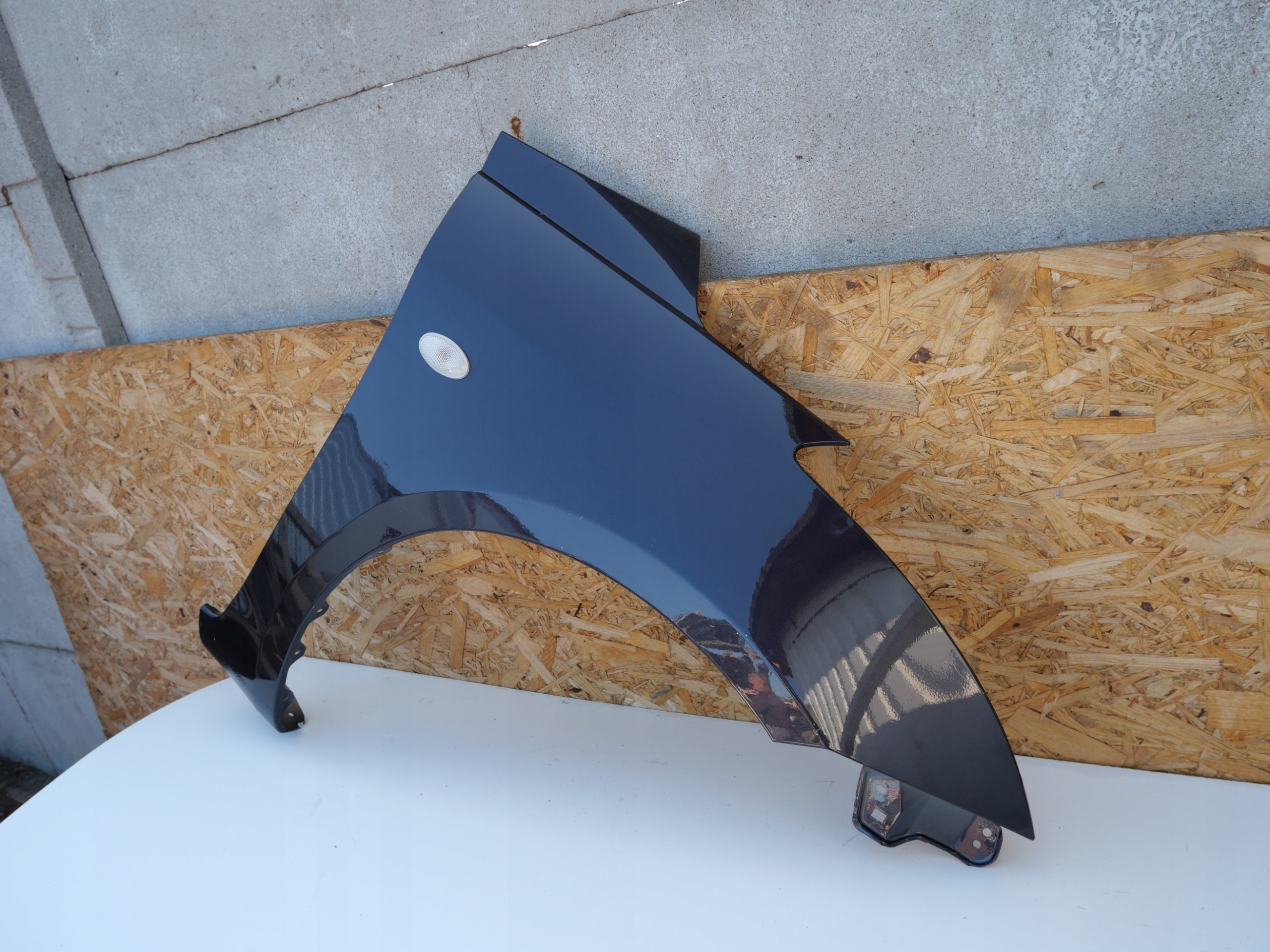 SUZUKI SWIFT MK7 fender right front
