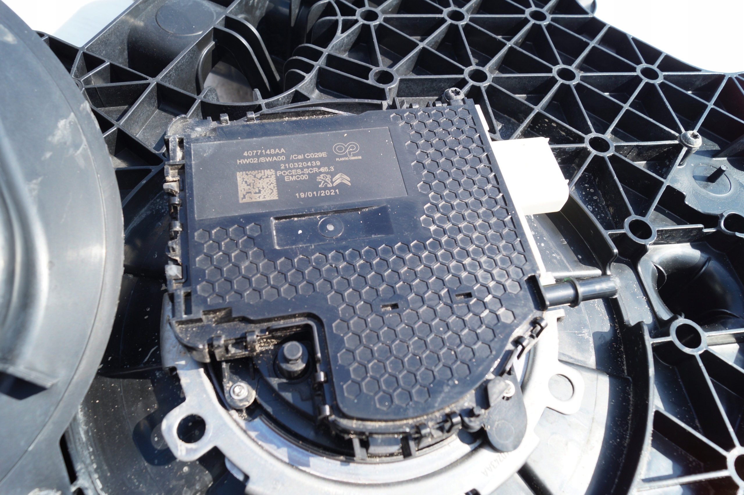 serbatoio Pompa ADBLUE OPEL VIVARO C TOYOTA PROACE