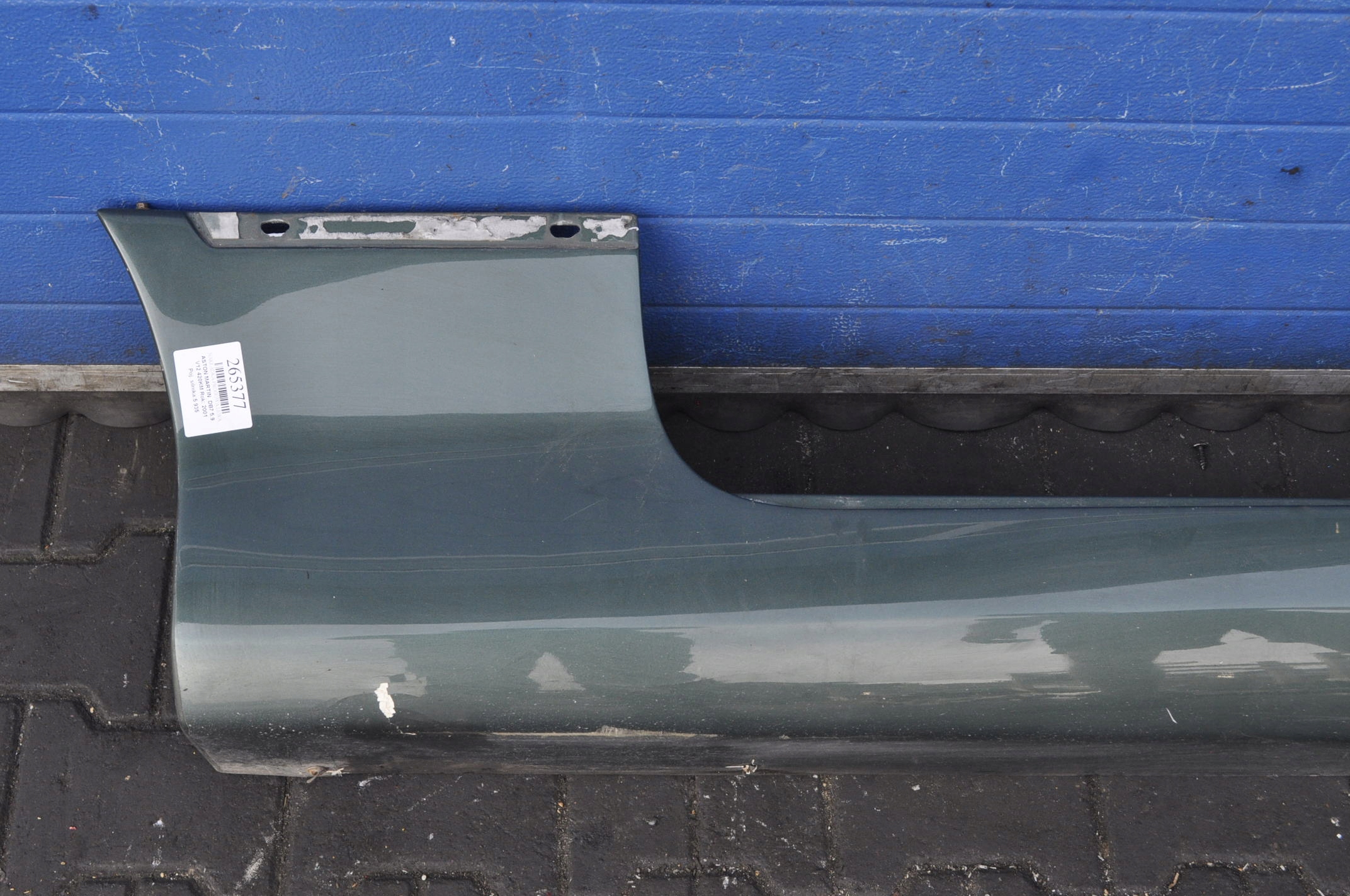 ASTON MARTIN DB7 NAKŁADKA PROGOWA LEWA Typ samochodu Samochody osobowe