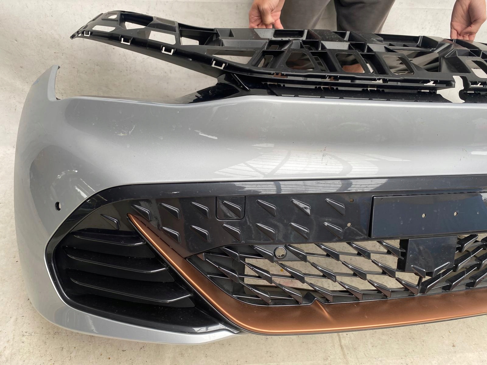 CUPRA BORN 10E 21- bumper front front grid cover support 10E807217H