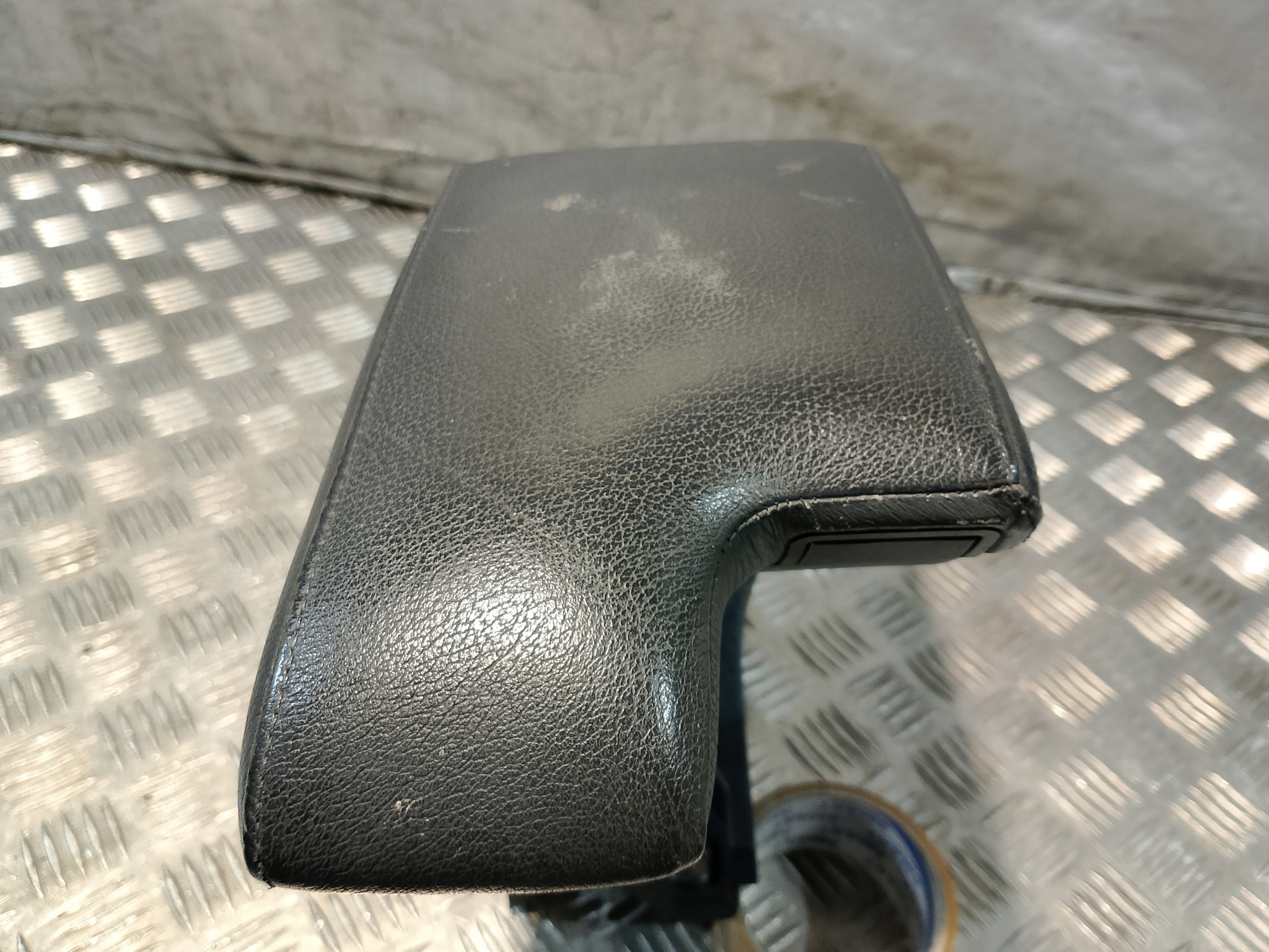 bracciolo TUNEL BMW E46 LIFT FL 5116-8213678