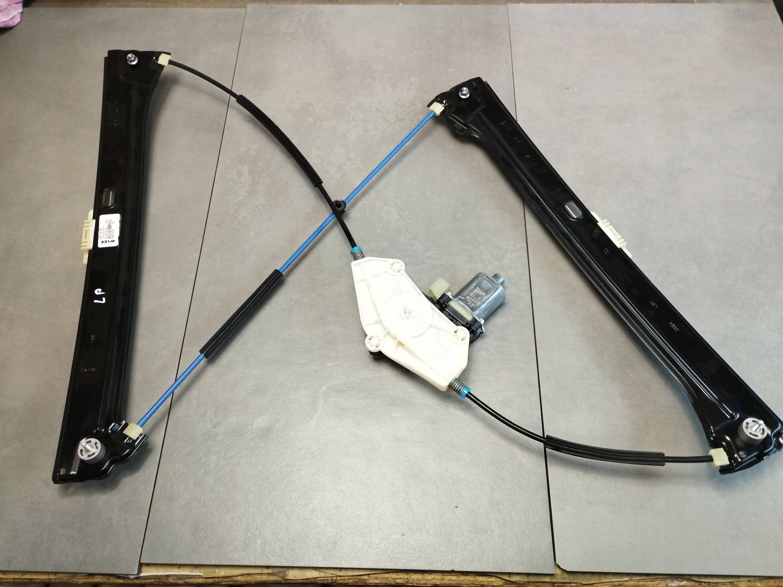 Volkswagen Touran III 2025 mechanism windows left front 5TA837461A