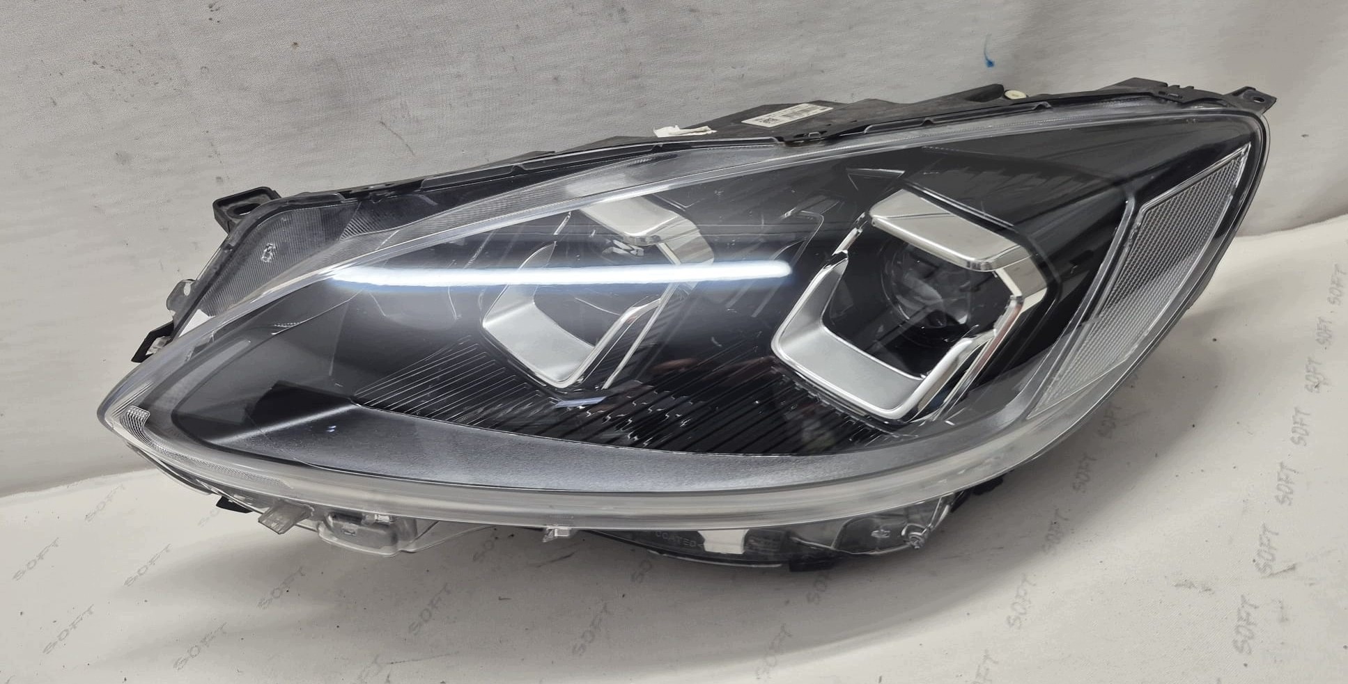 FORD KUGA III 3 MK3 19- light front front left FULL LED LV4B-13E017-AN