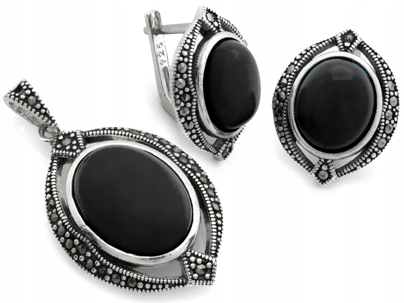 Stříbrný komplet 925 velkých náušnice a přívěsku s černým oválným kamenem