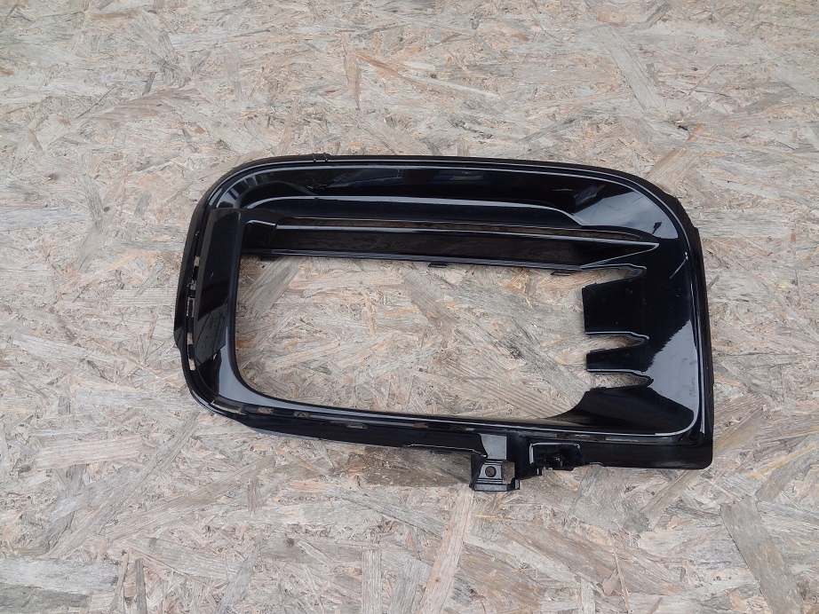 right grid bumper front 9Y0807796B PORSCHE CAYENNE GTS SPORT design