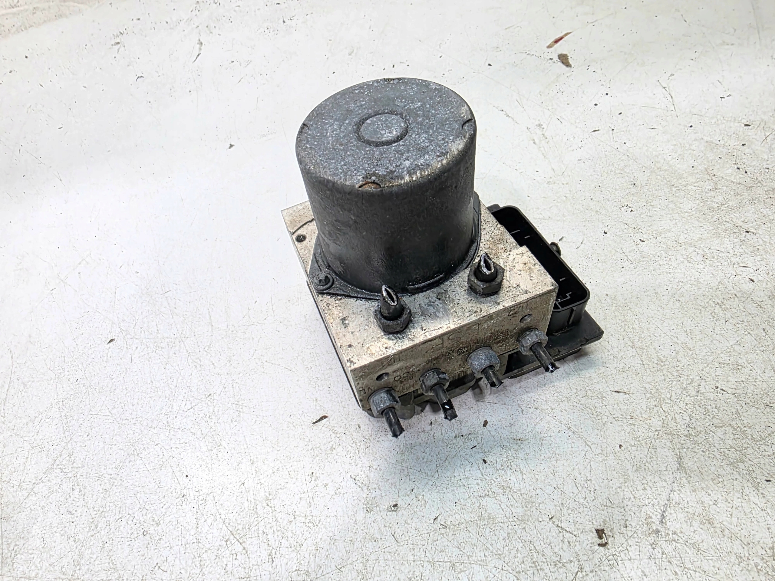 brake booster + control unit ABS ESP AUDI A4 B8 A5 8K0907379AL 8K0614517CQ