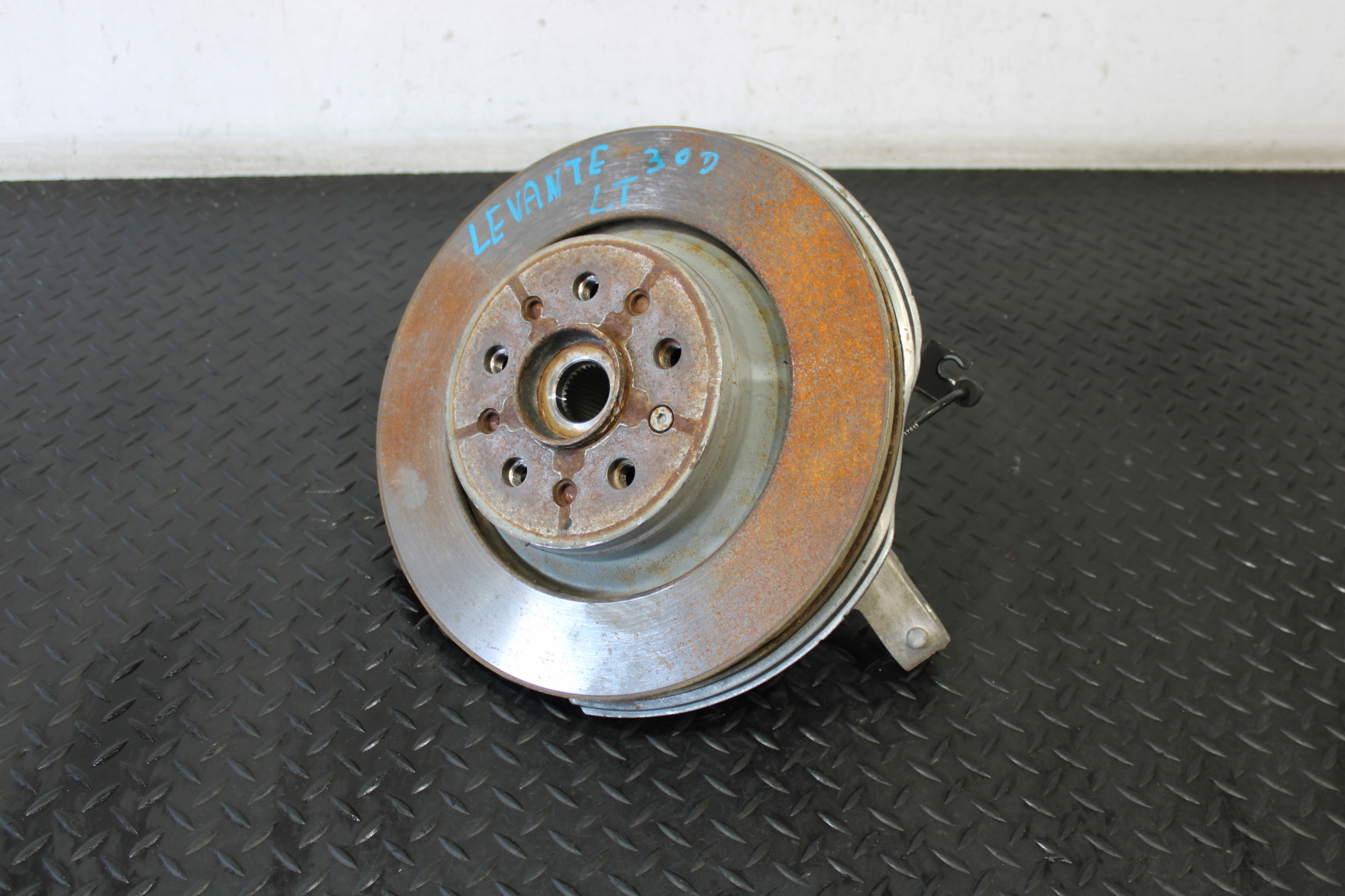 swing left rear part MASERATI LEVANTE M161