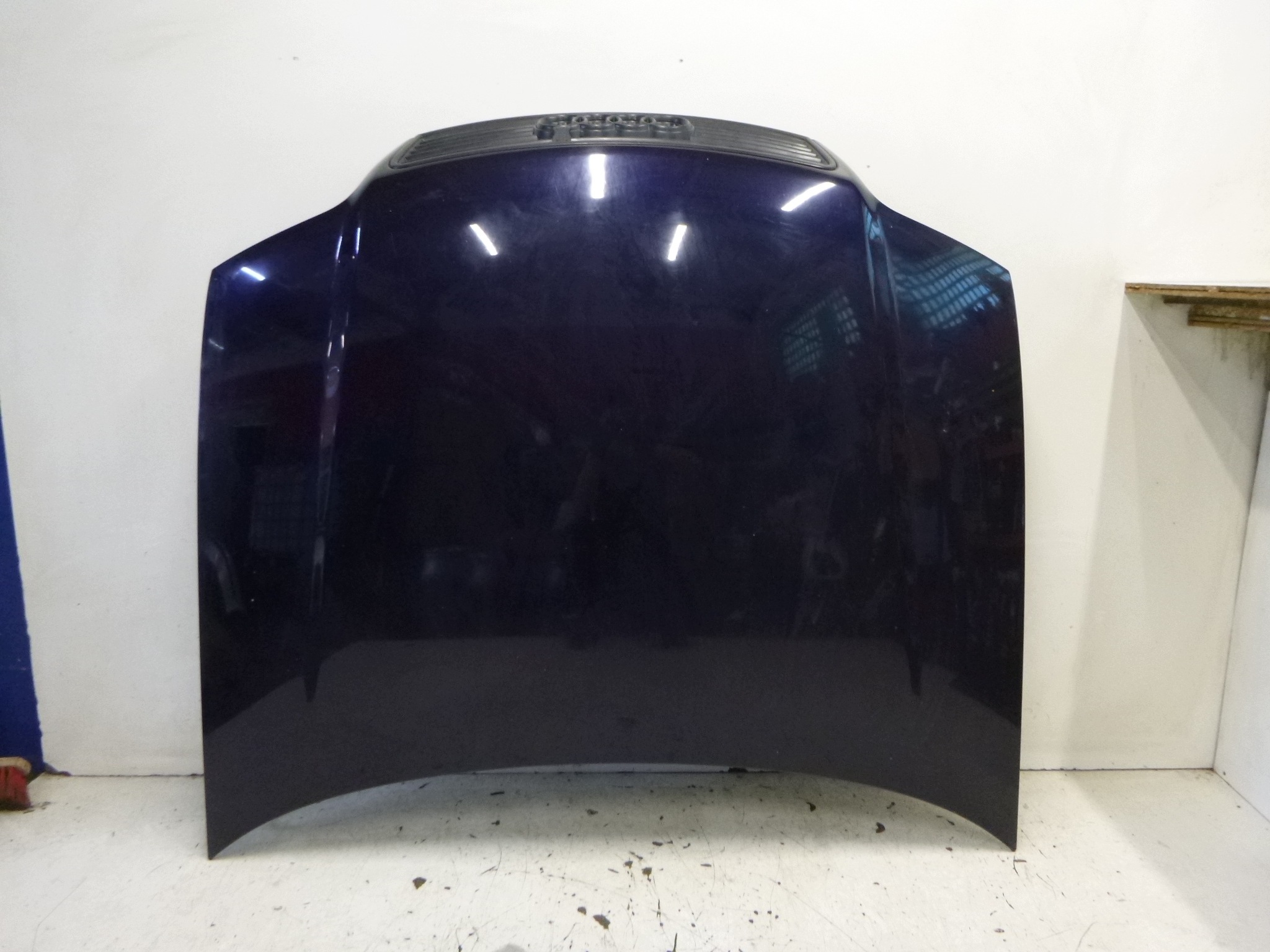 bonnet front engine housing cover z grillem Audi A6 C5 FL kod LZ5L 2003r.