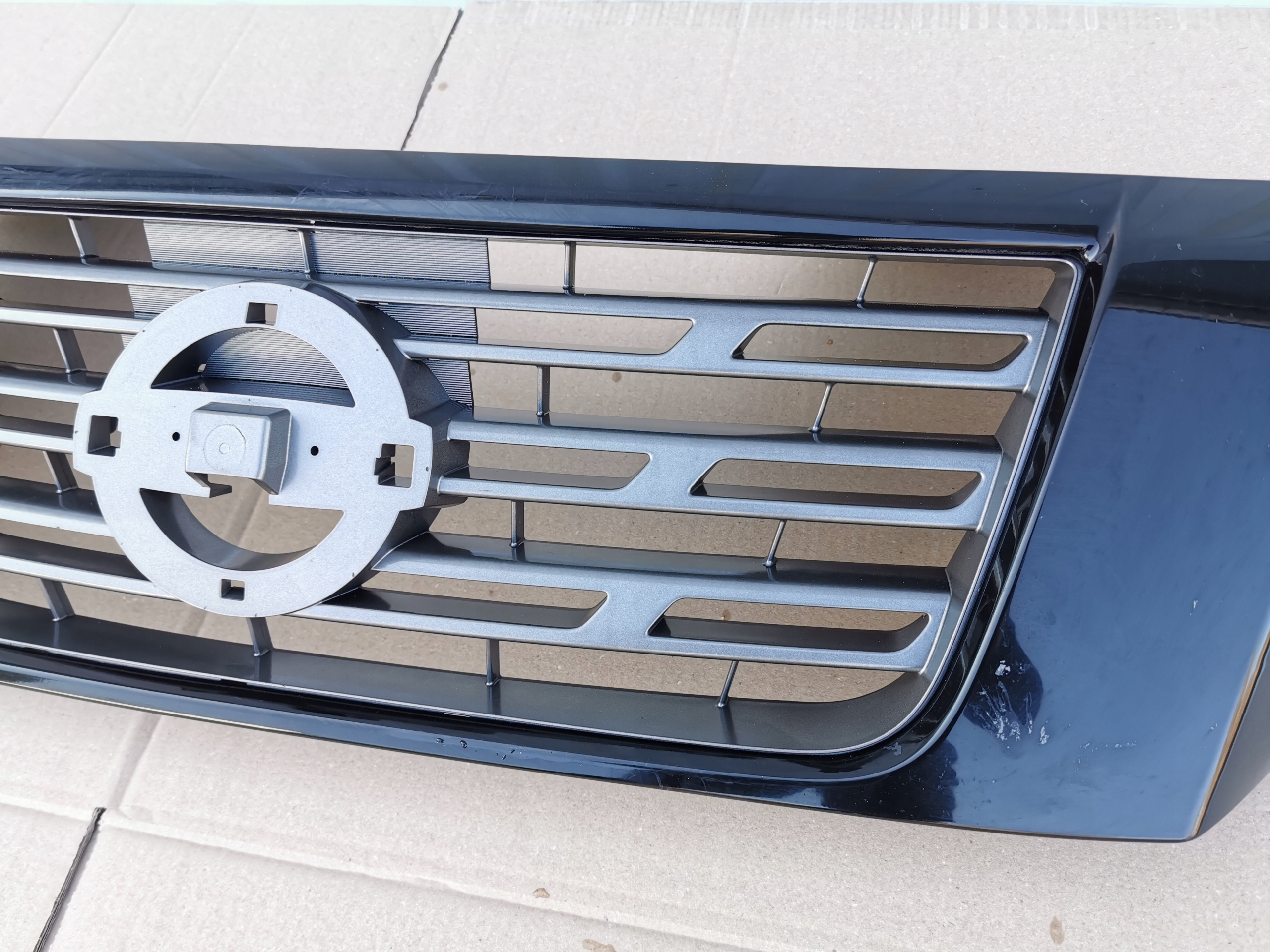 Nissan NP300 D22 Kühlergrill FRONTGRILL Kühlergitter J1BSAJMON - Thumbnail 7
