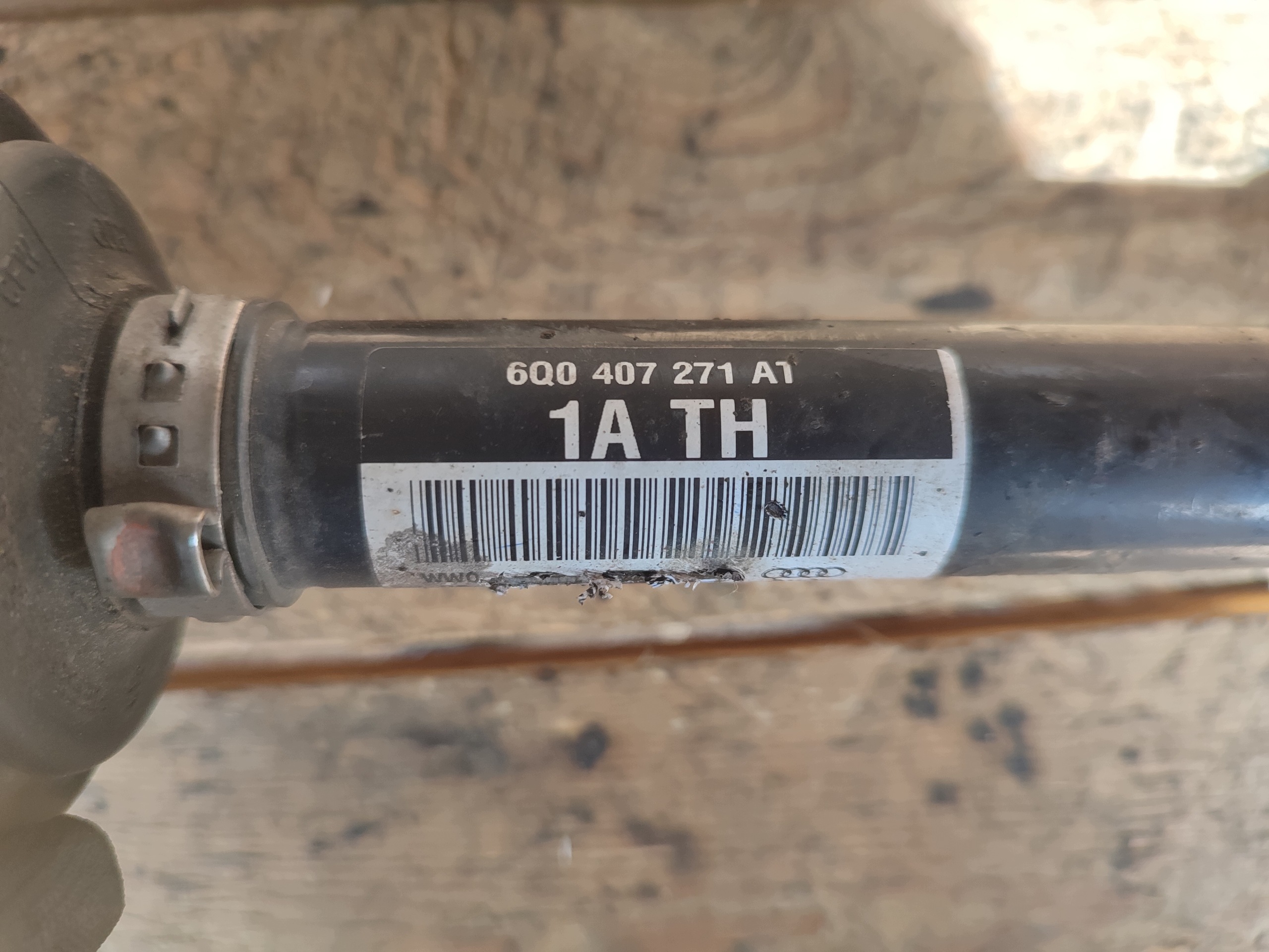 semi-axis left front left front Skoda Fabia II 1,4 6Q0407271AT