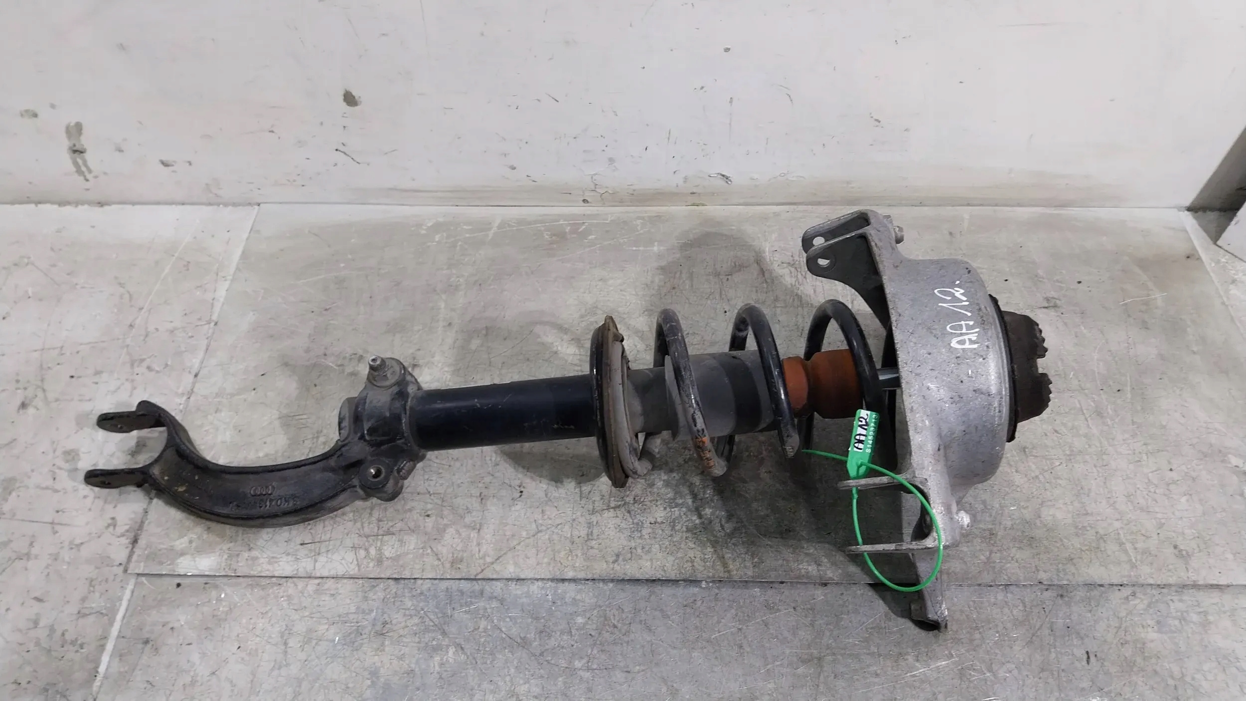 shock absorber front left 8K0413031BG AUDI A4 B8 A5 Q5