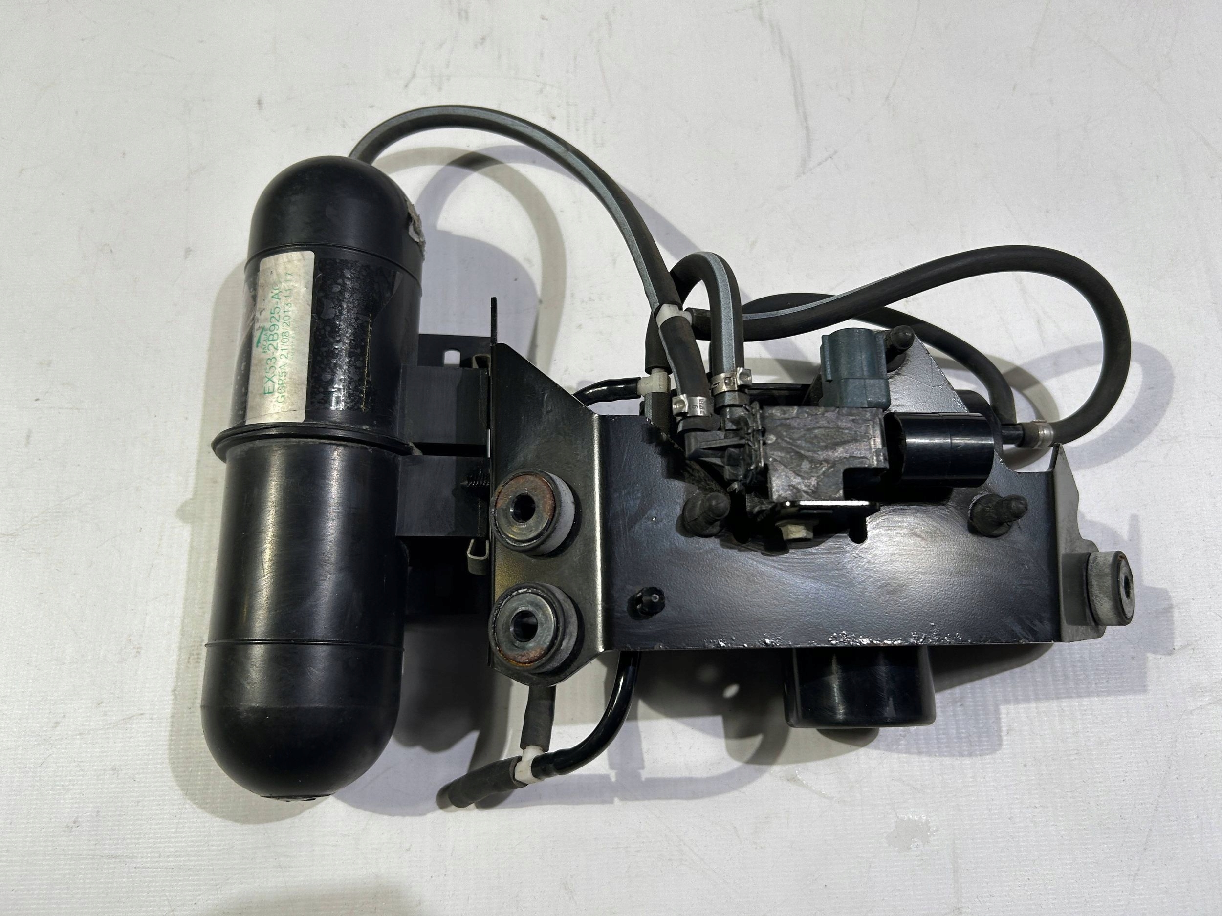 pump vacual vacum electrical Jaguar F-Type x152 2013r