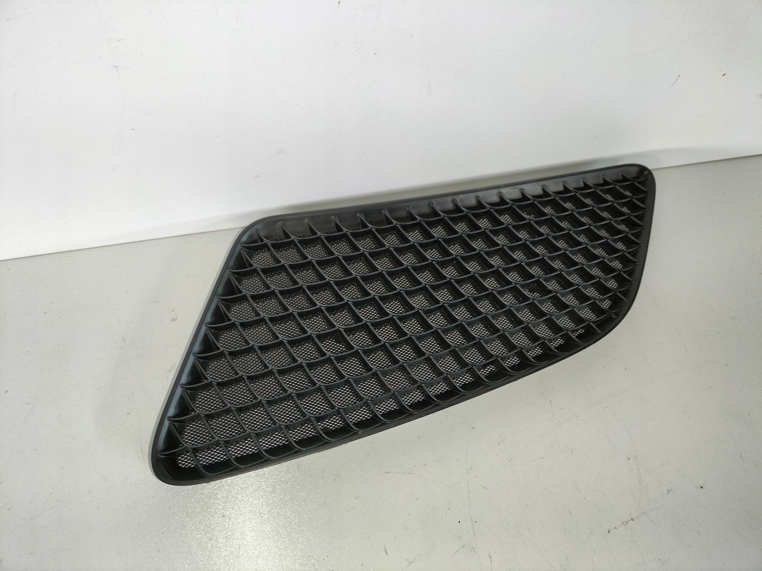 grid intake bonnets left MERCEDES AMG GT 190 14