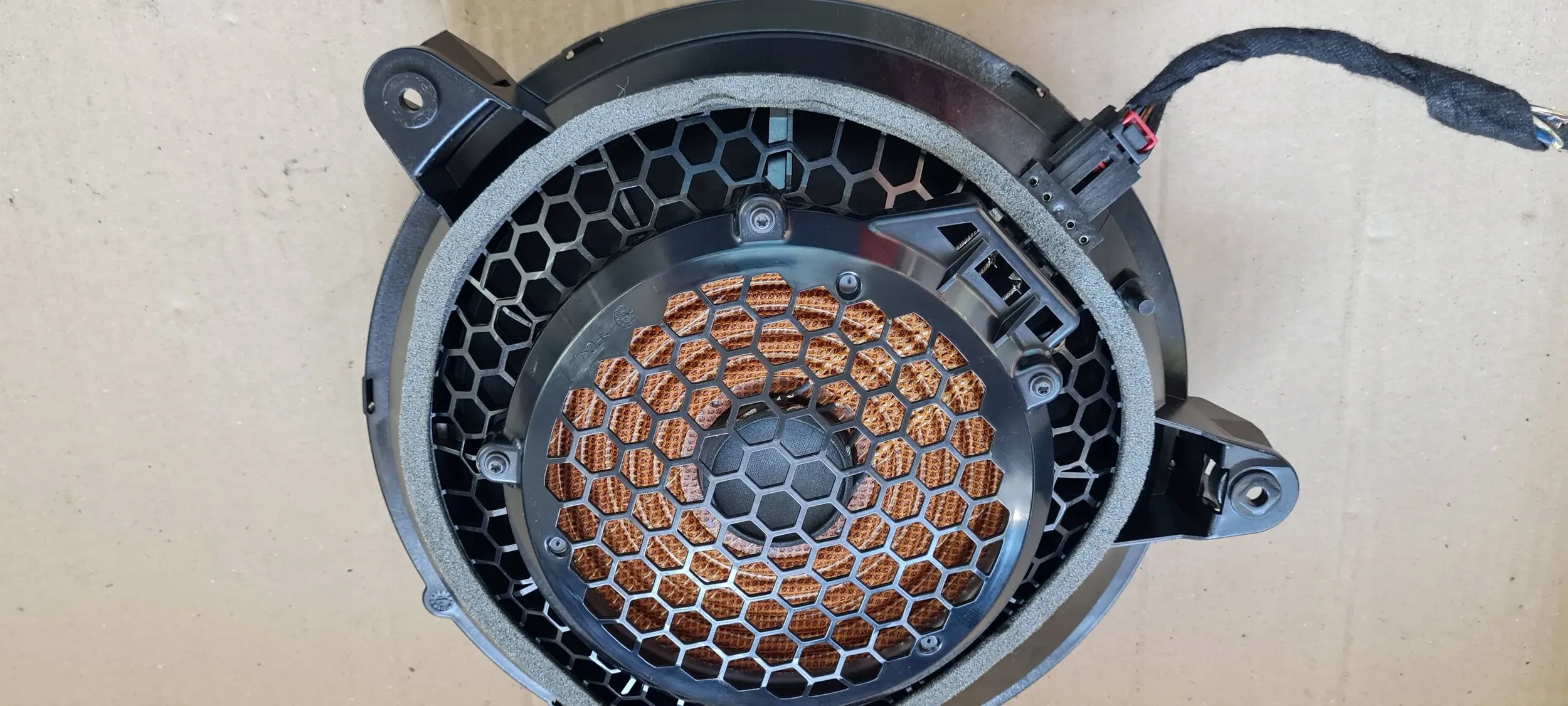S3 8V sedan A3 speaker bang OLUFSEN 8V0035412A