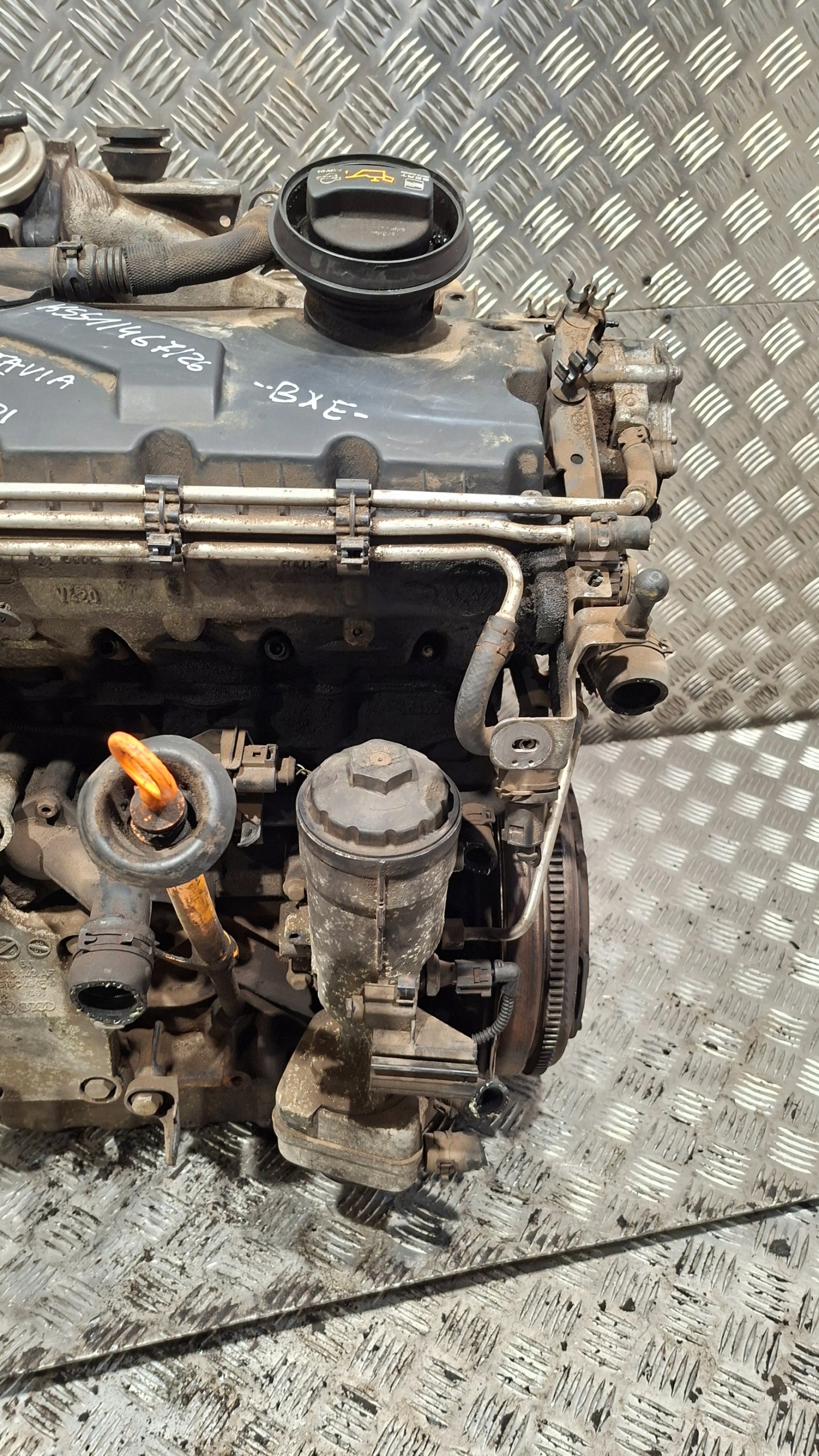engine pillar Z UKLADEM PALIWOWYM SKODA OCTAVIA II 1.9TDI BXE