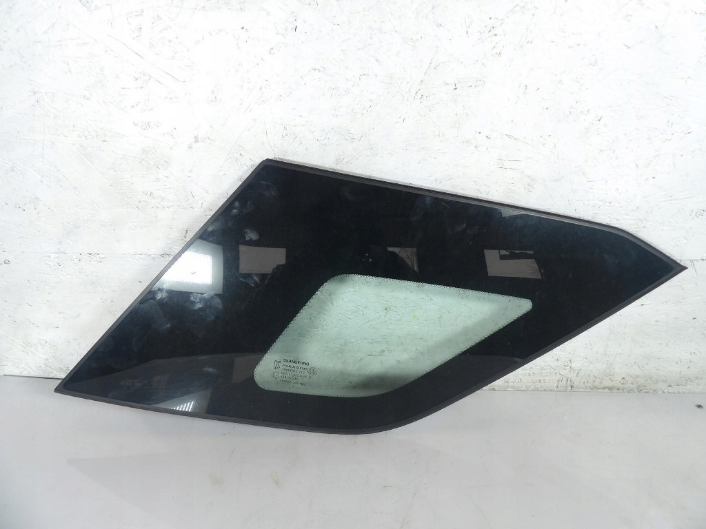SSANGYONG TIVOLI GRAND window bodywork rear part right