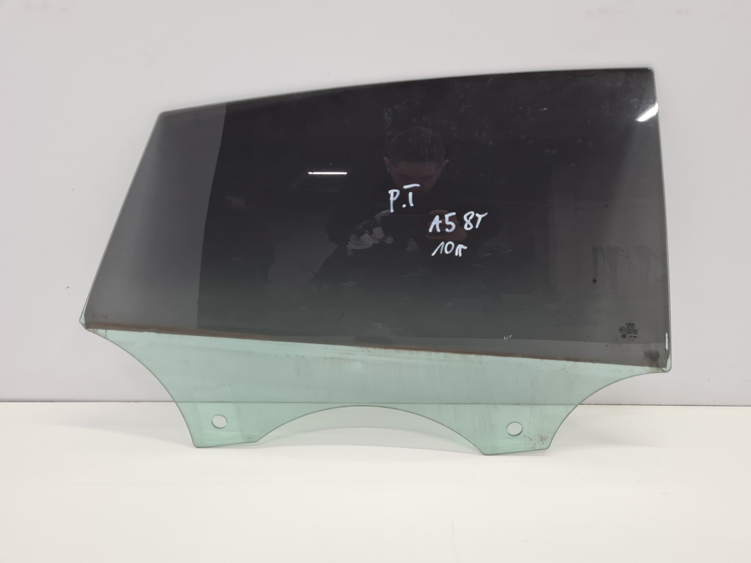 AUDI A5 8T 5D 10R стекло двери правое заднее