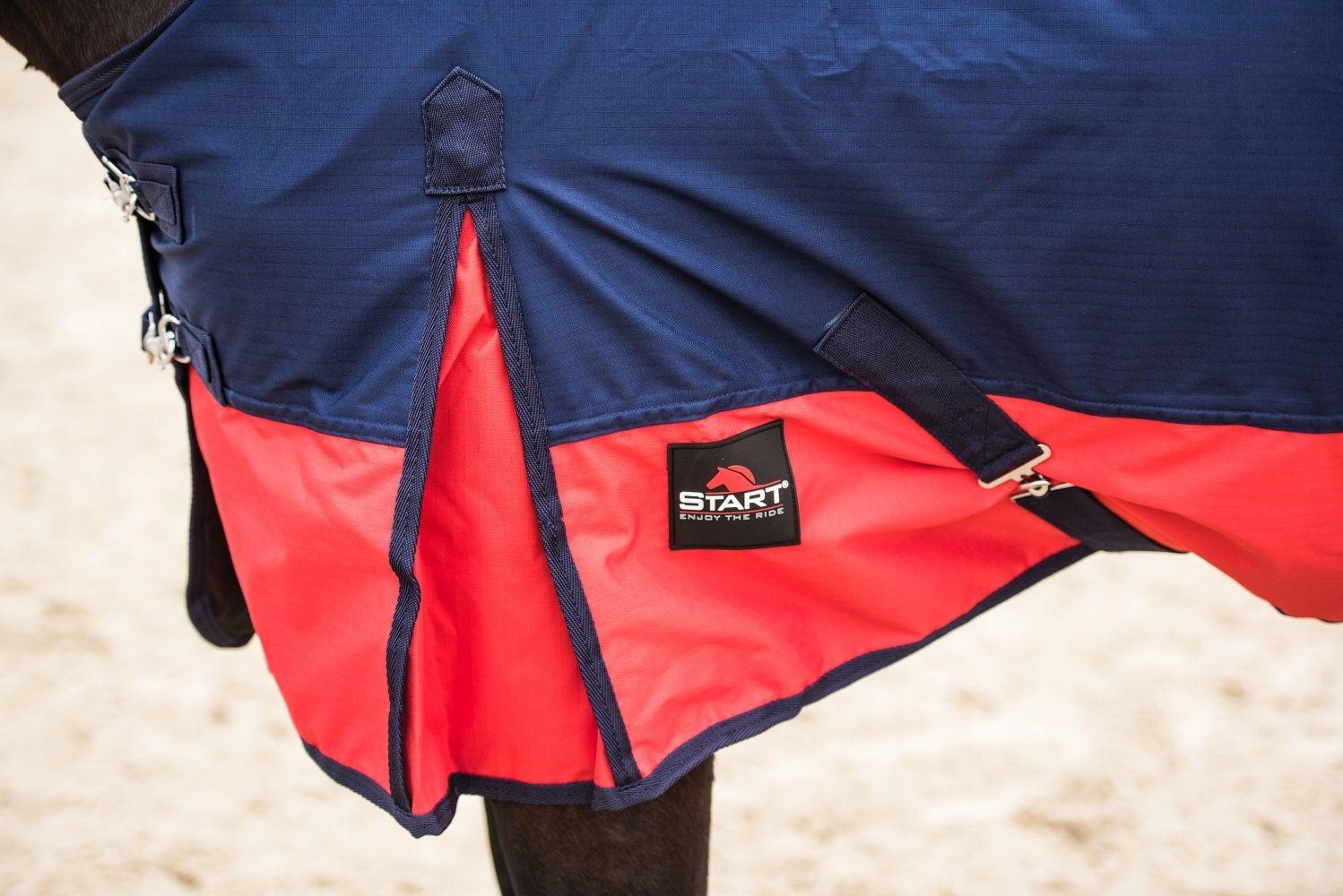 DERKA PADOKOWA PRZECIWDESZCZOWA Z POLAREM DLA KONI KONIA 145 Rozmiar 145 cm