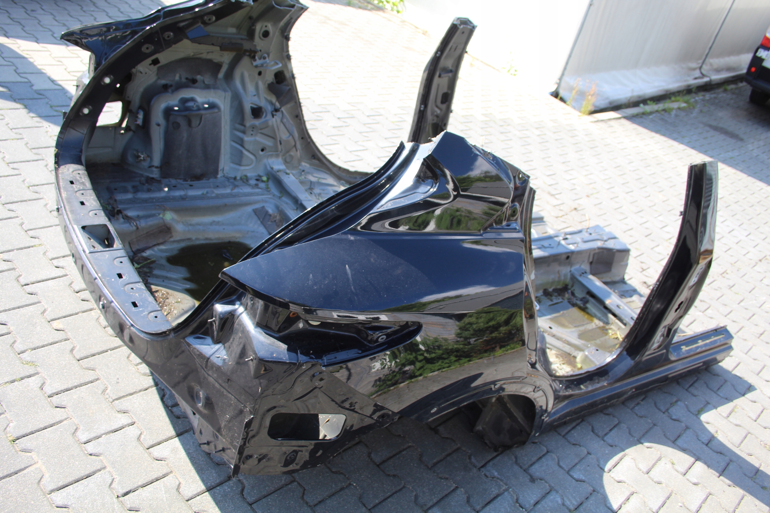 quarter pillar fender rear panel INFINITI Q30