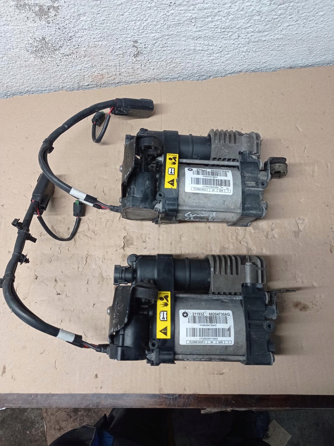 68204730AG - КОМПРЕСОР ПІДВІСКИ JEEP GRAND CHEROKEE WK 2