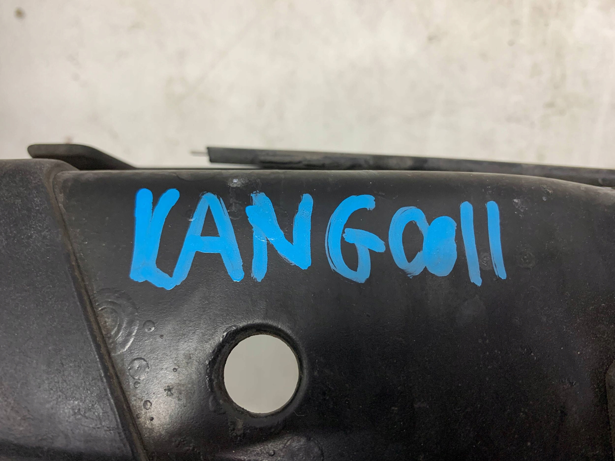 pillar iron front body wall 8201130847 RENAULT KANGOO II (07-13) 1.6 B