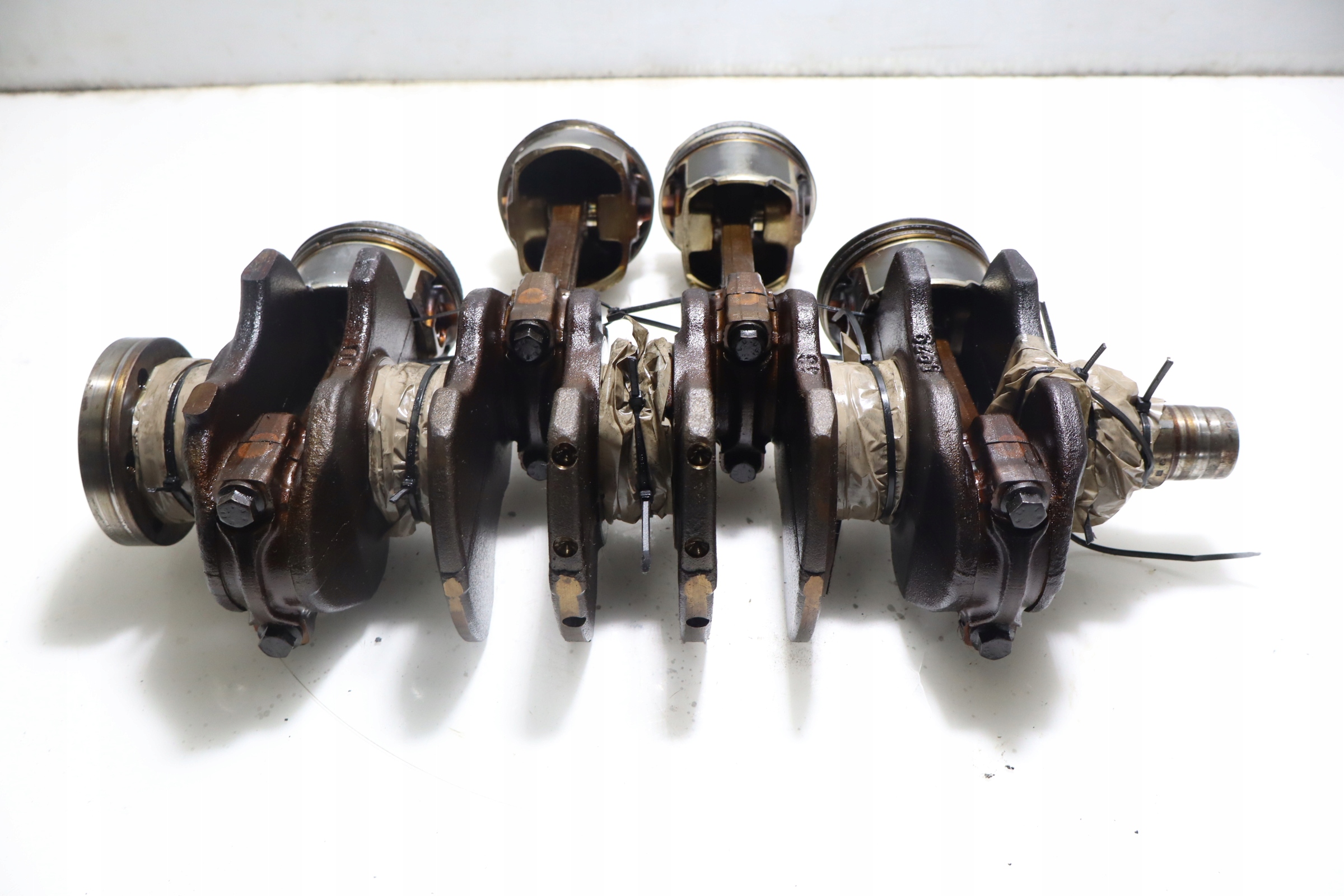 WAŁ KORBOWY TŁOKI ALFA ROMEO GIULIETTA 1.4 16V