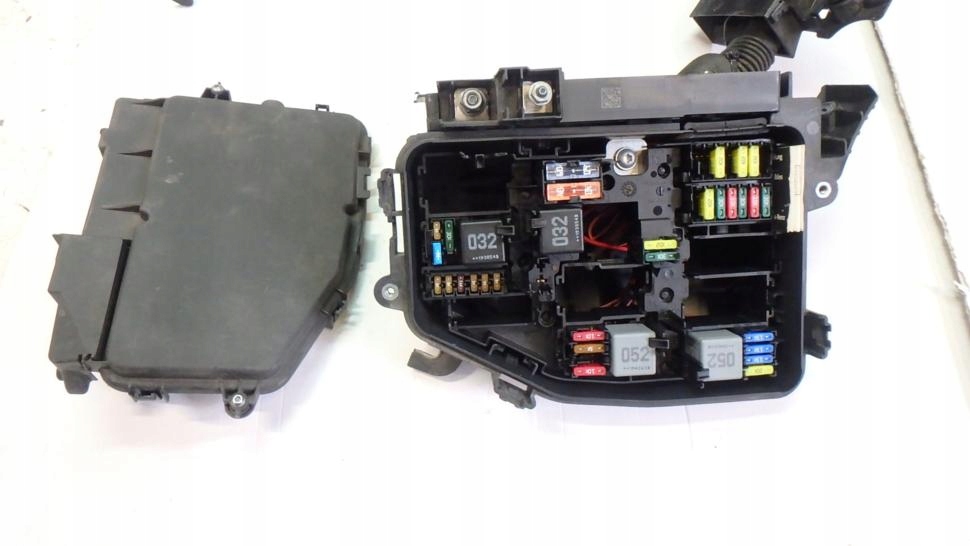 MERCEDES A KLASA W 177 SKRZYNKA BEZPIECZNIKÓW A1775404707